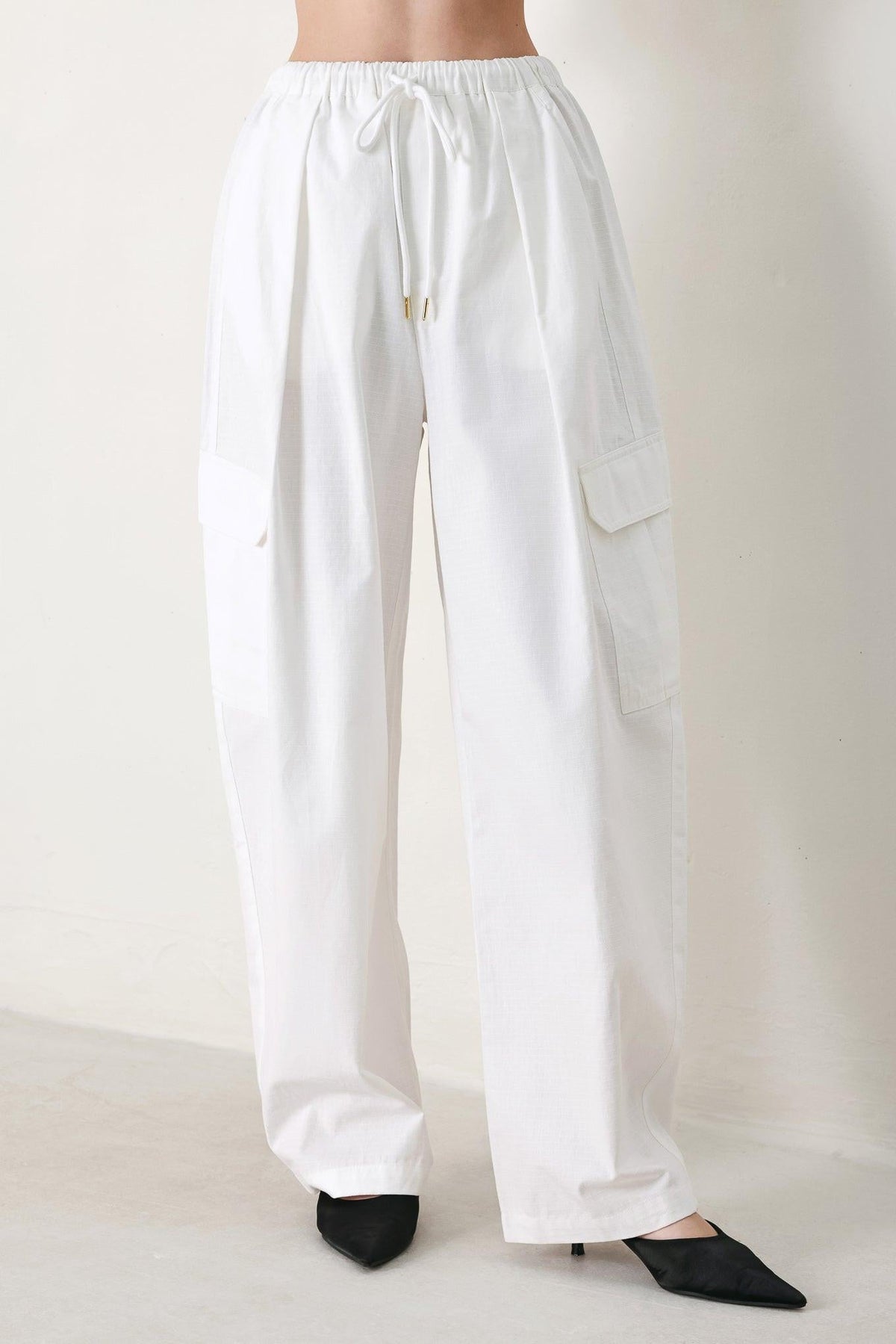 PANTALONES TIPO GLOBO DE TEJIDO CRISP ESSENTIAL