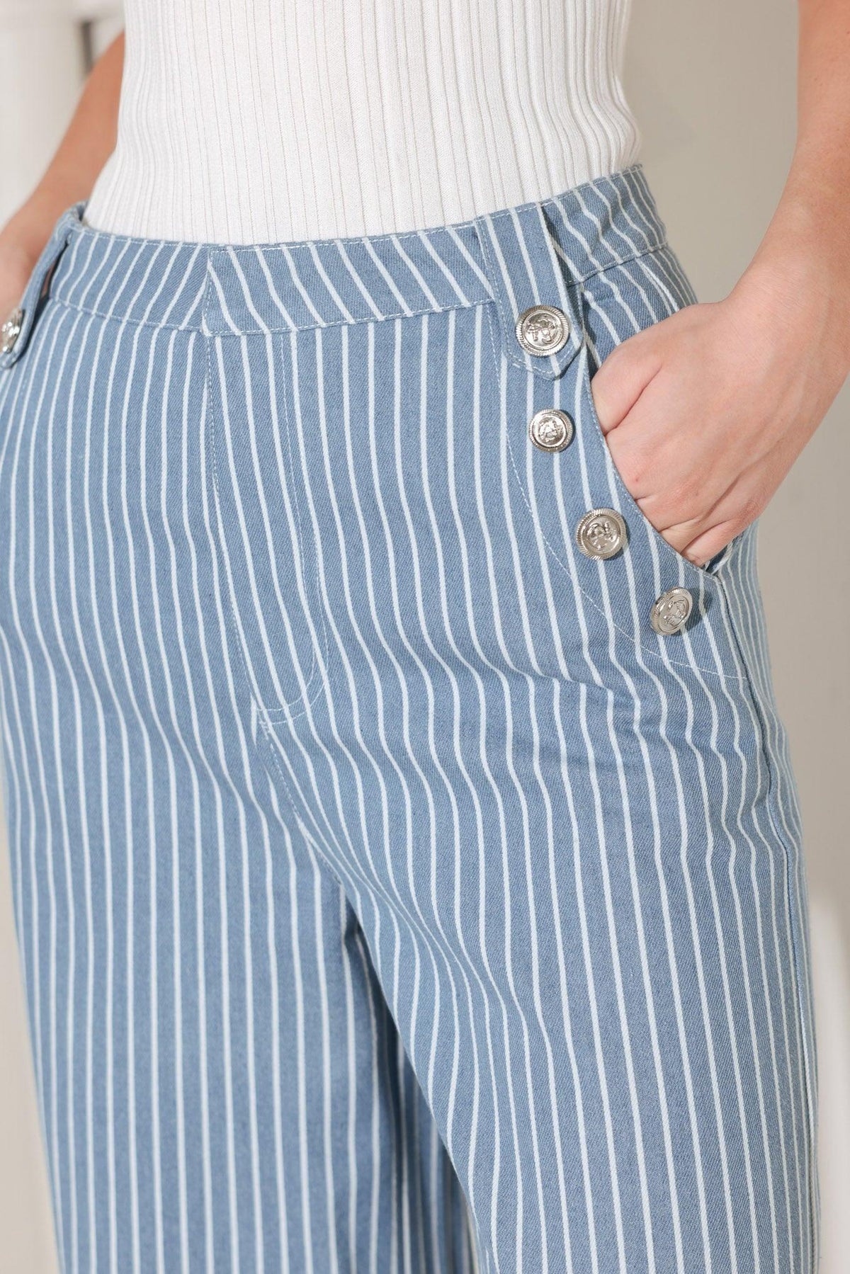 PANTALONES DE VESTIR CON RAYAS DIPLOMÁTICAS