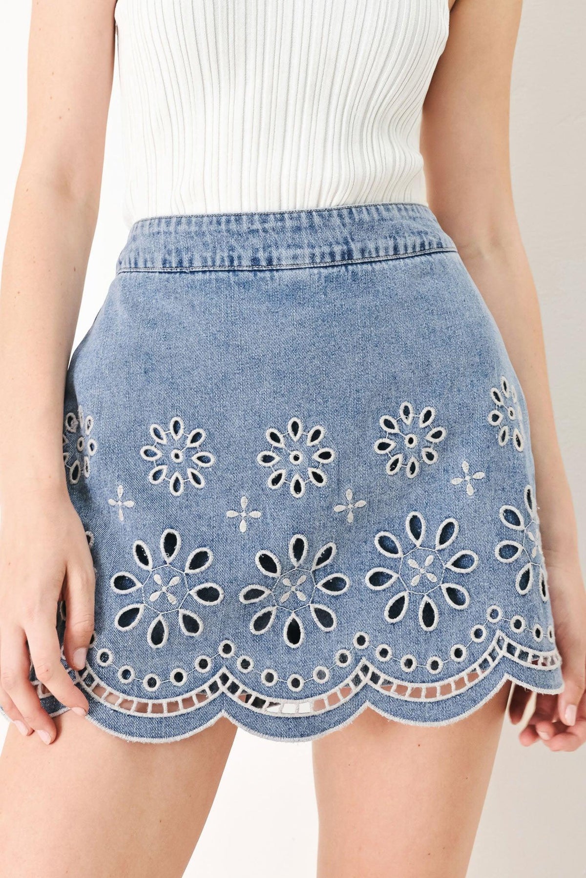 FALDA-SHORT DE mezclilla FLORAL LOVE
