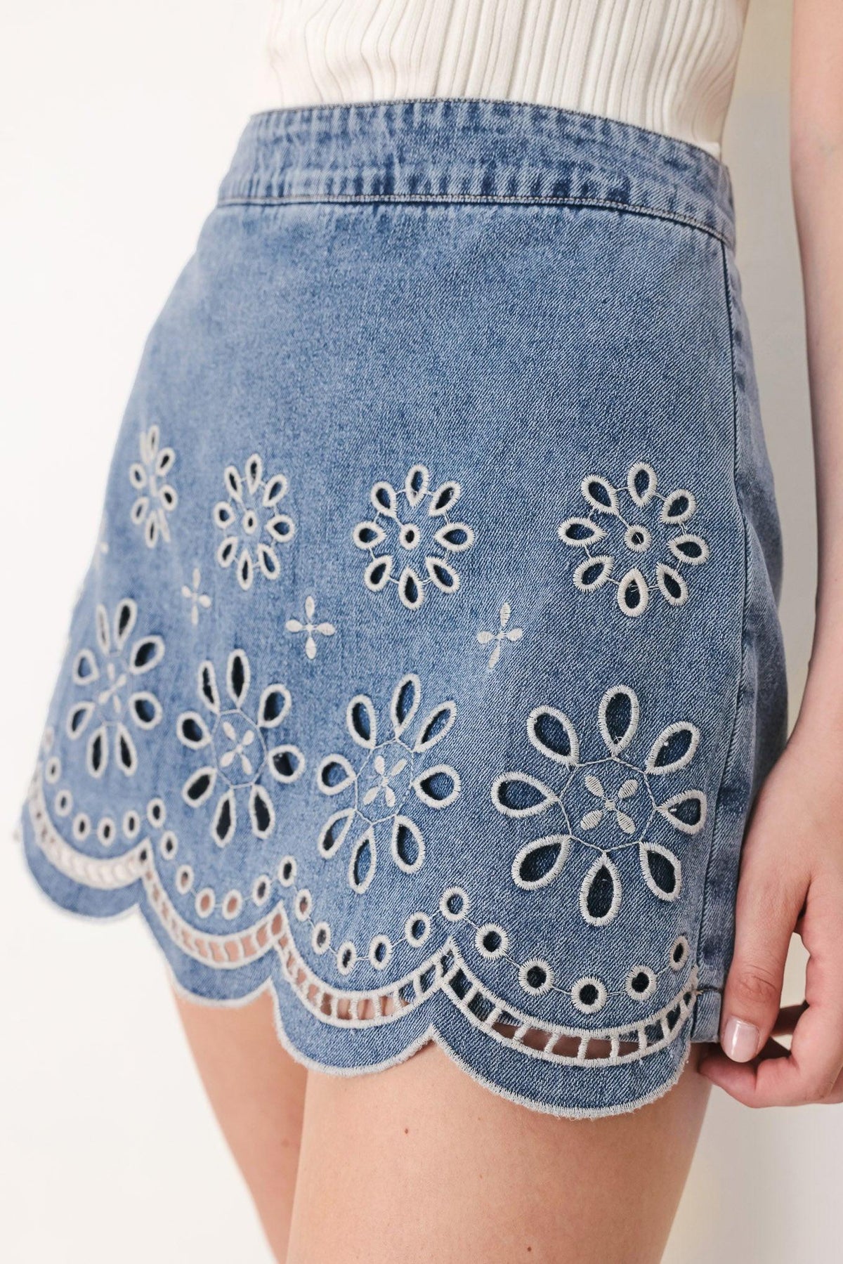 FALDA-SHORT DE mezclilla FLORAL LOVE