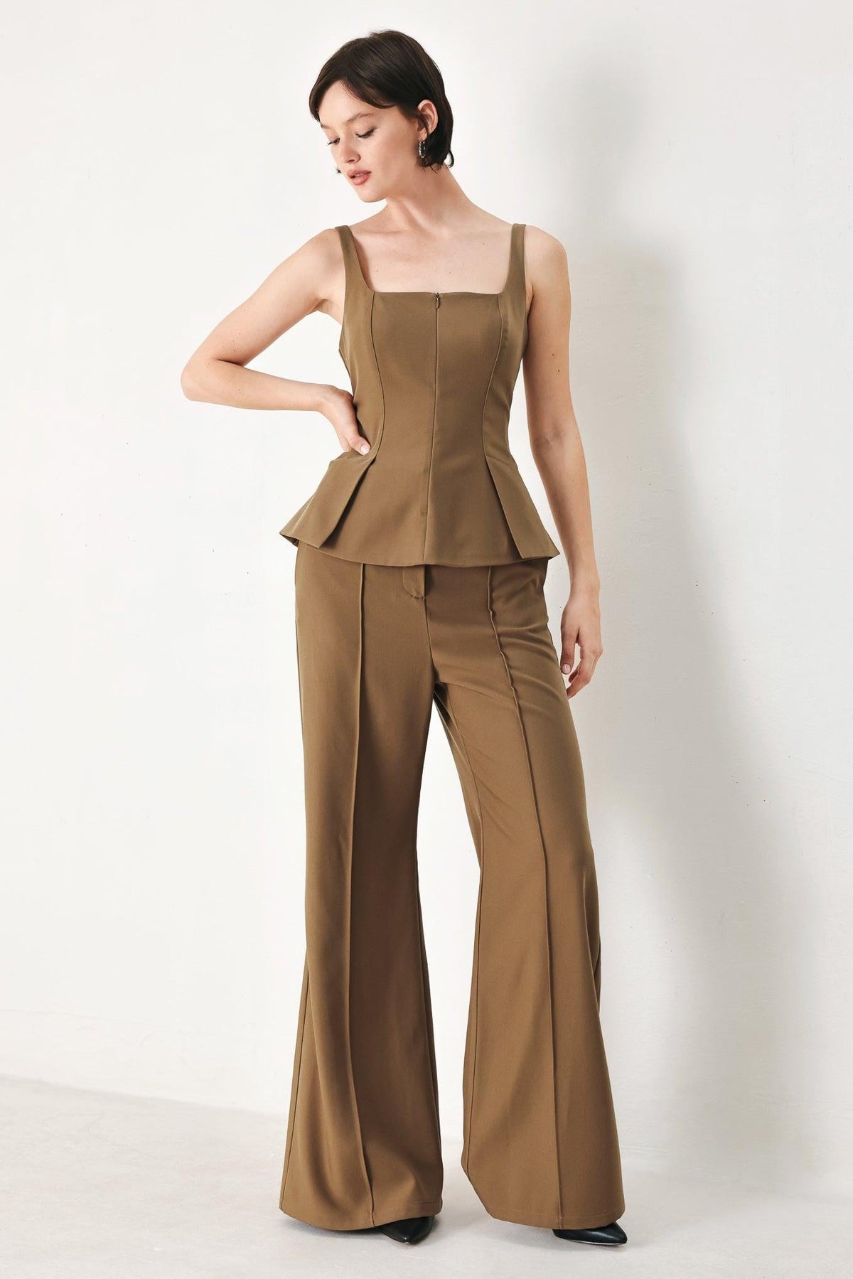 RICH SILHOUETTE WOVEN PANTS