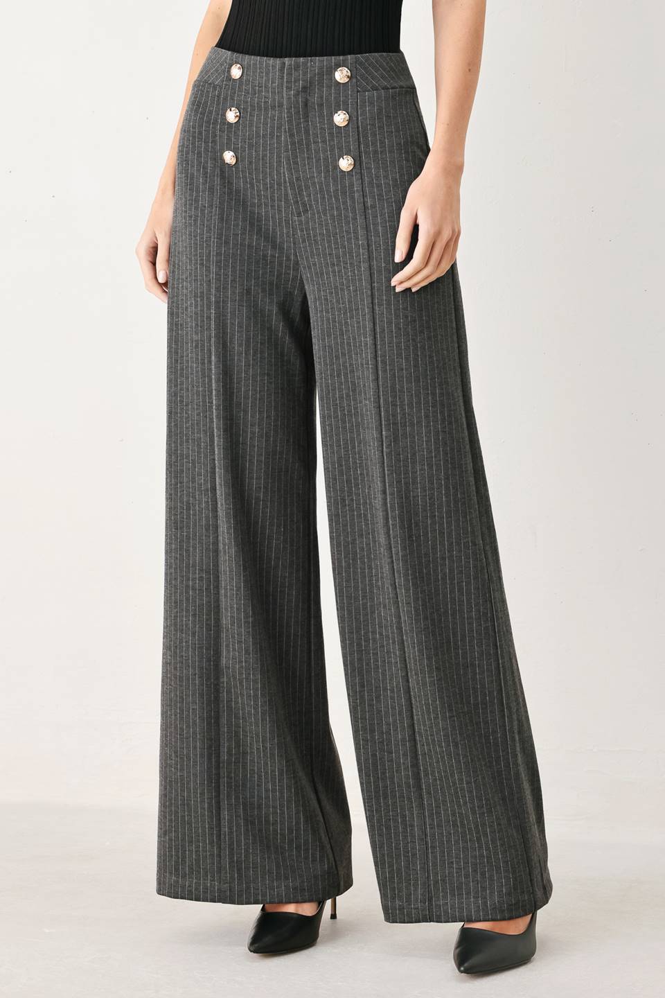 PANTALONES MODERNOS DE TEJIDO A RAYAS