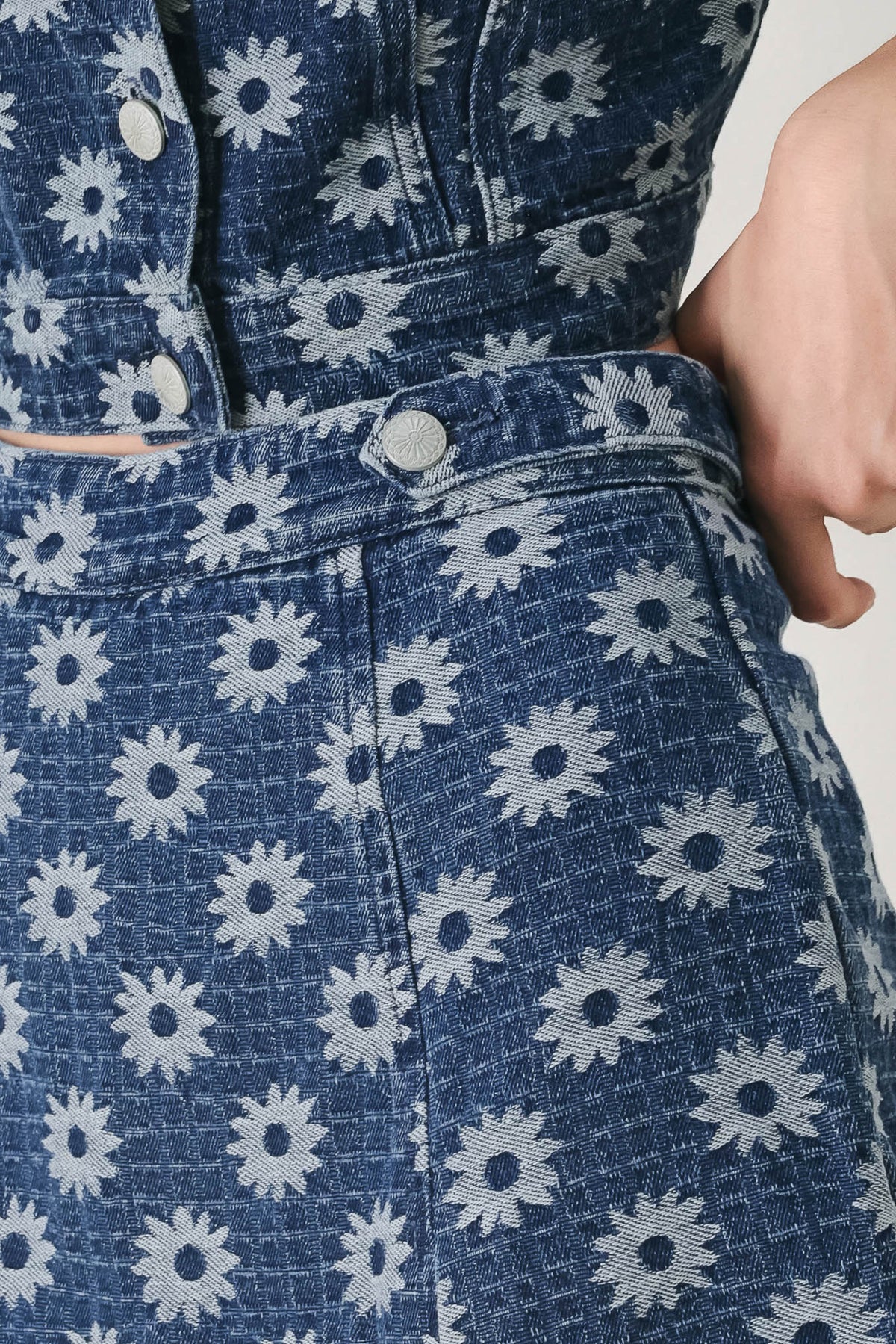 SKORT DE DENIM JACQUARD TEJIDO SWEET DAISY
