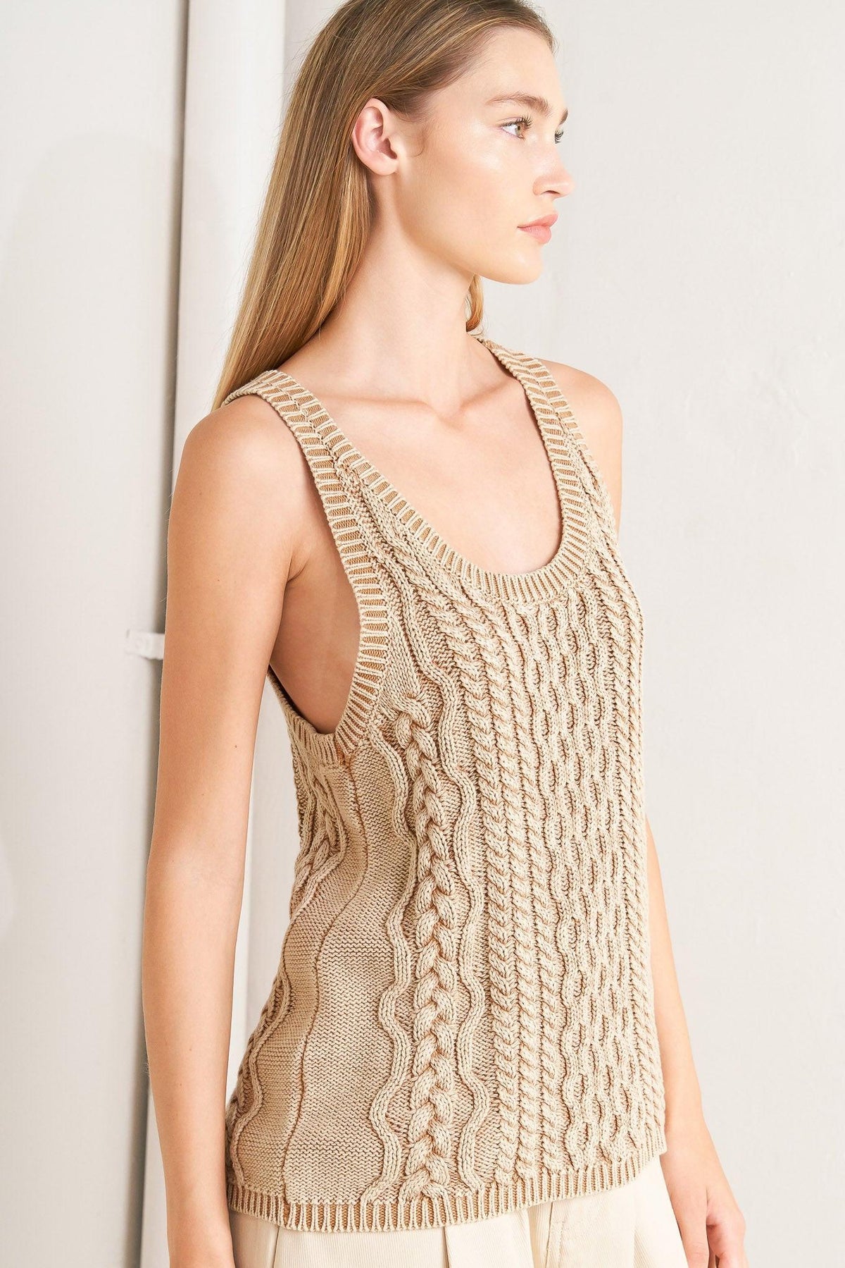 NEVER FORGET KNIT TANK TOP