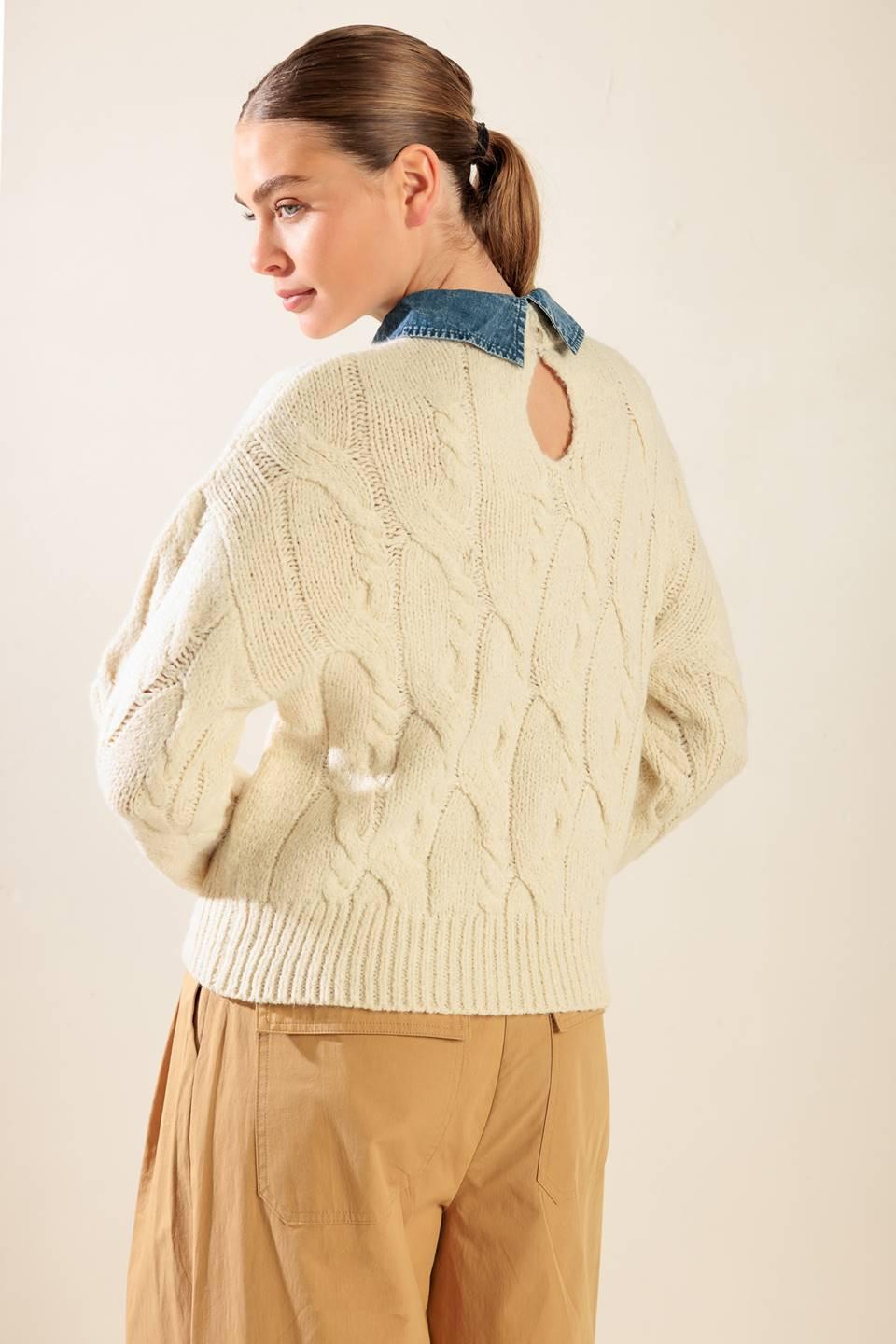 SUDADERA SUÉTER TOTALMENTE ENAMORADA