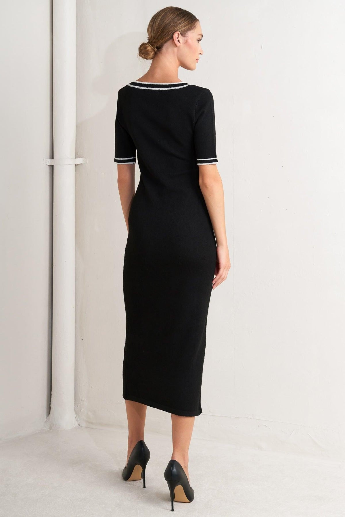 MODERN CLASSIC SWEATER KNIT MIDI DRESS