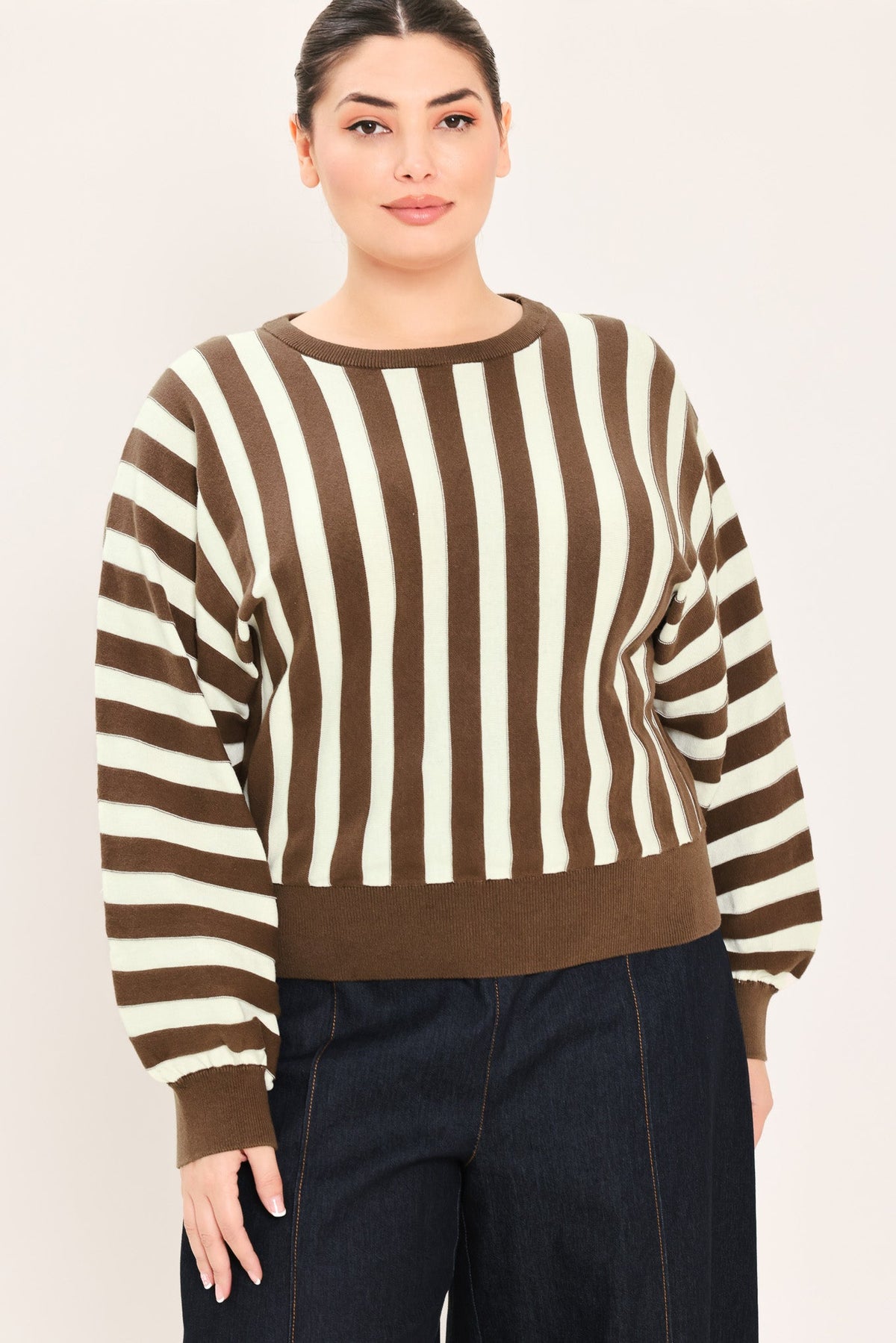 TOP DE PUNTO A RAYAS VERTICALES COLOR CAPPUCCINO