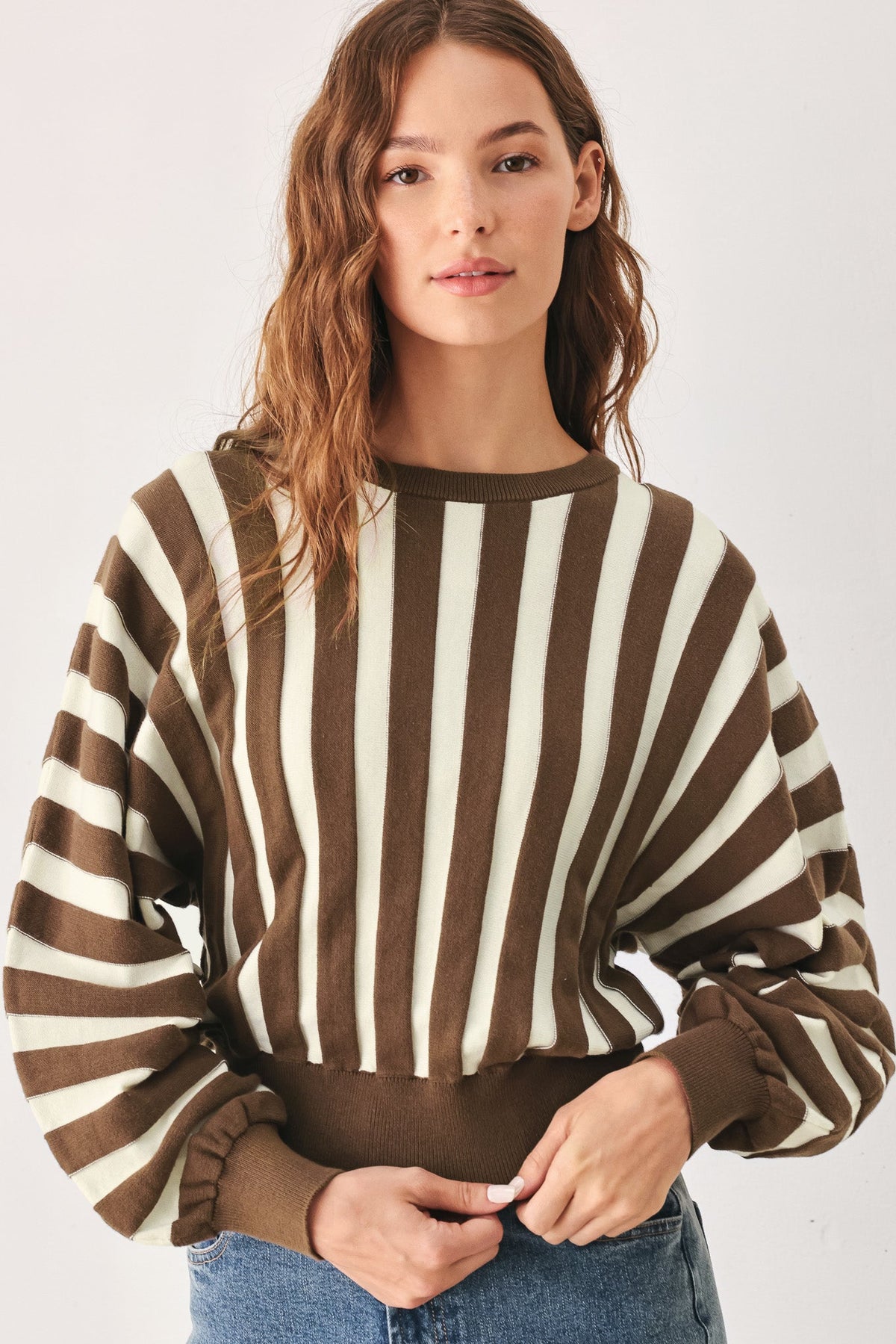 TOP DE PUNTO A RAYAS VERTICALES COLOR CAPPUCCINO