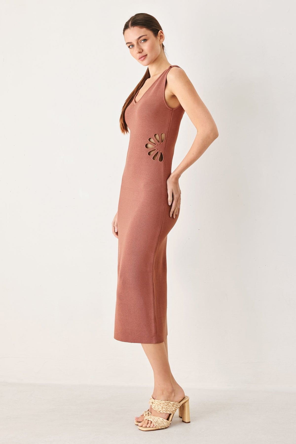 VESTIDO MIDI DE PUNTO MODERN BLOOM