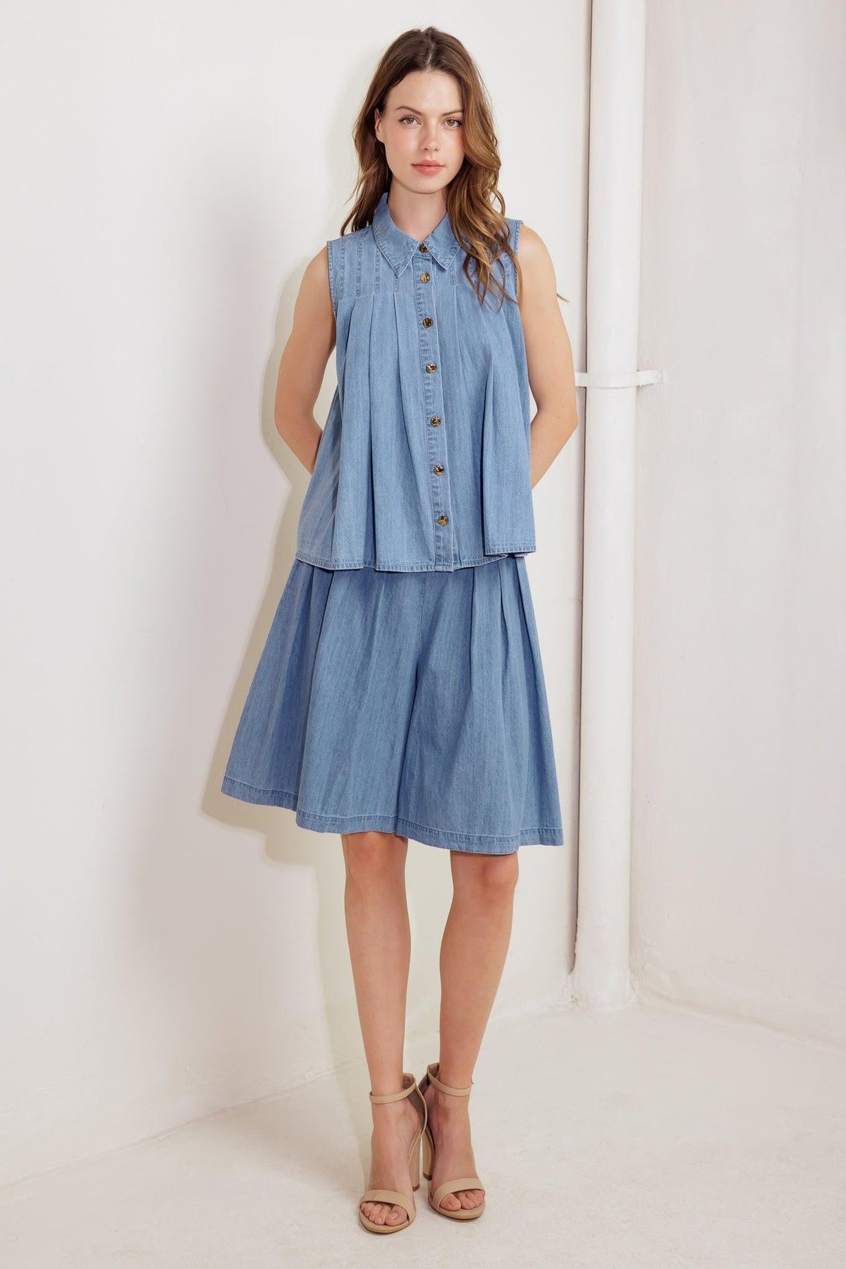SERENITY HILL CHAMBRAY TOP