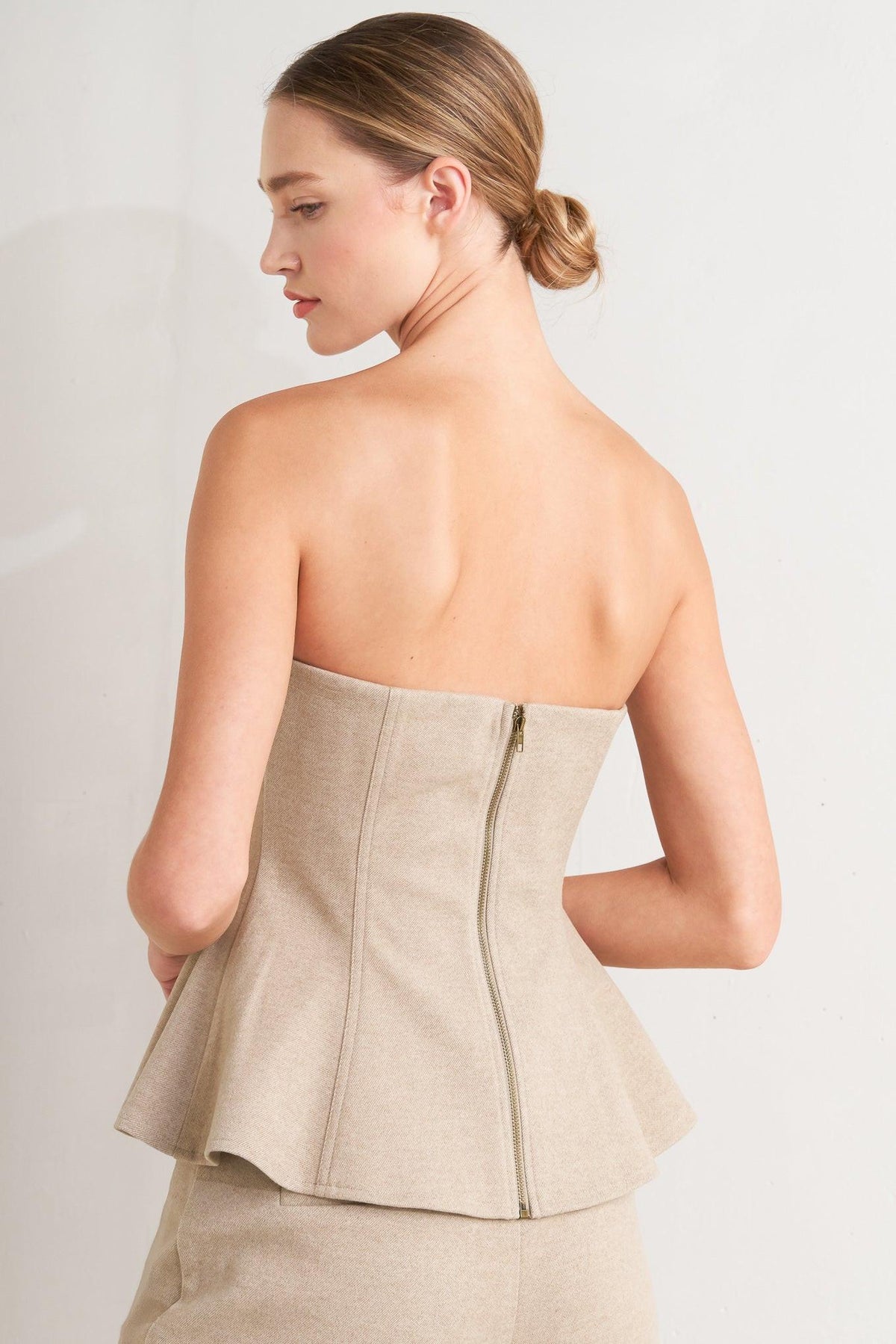 TOP DE PUNTO CON CORSET MODERNO COLOR MOCA