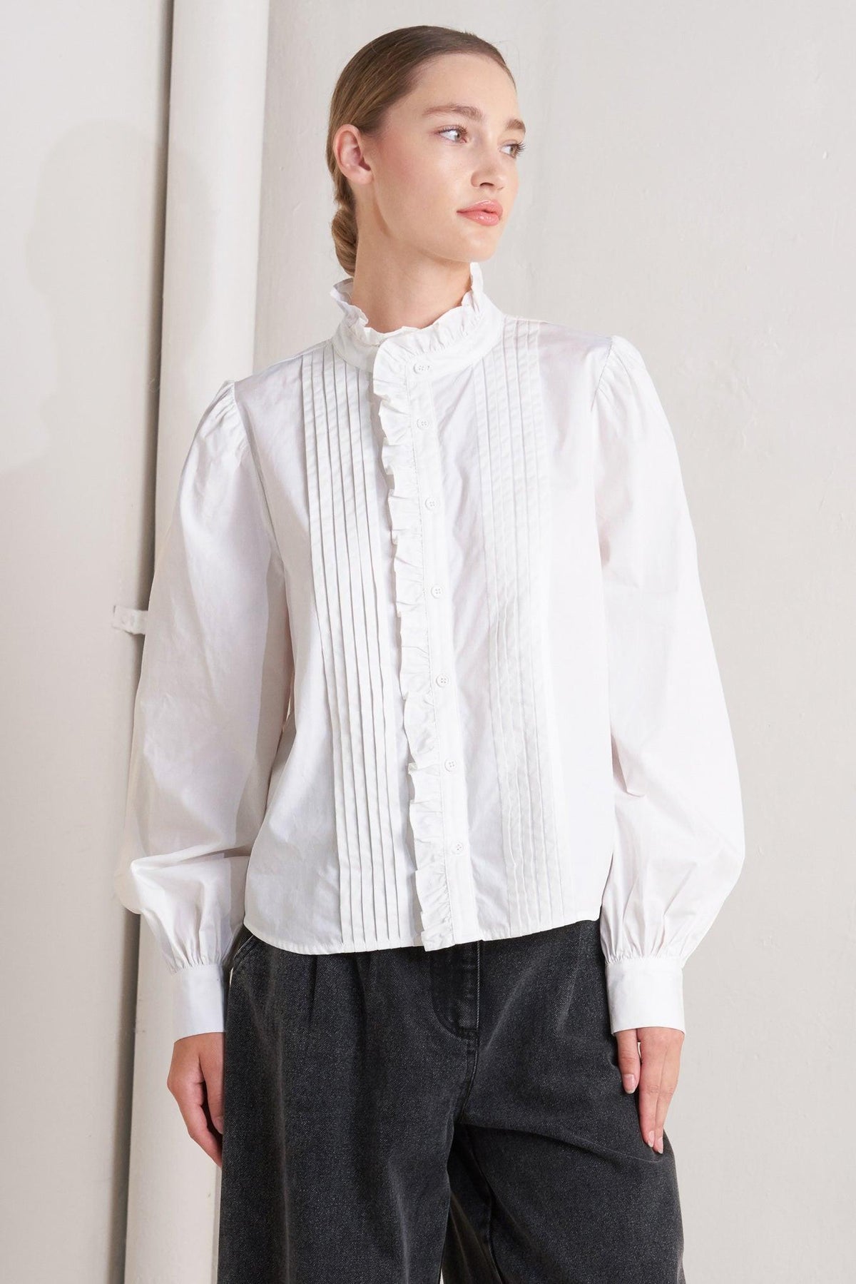 MILK CLOUD WOVEN TOP