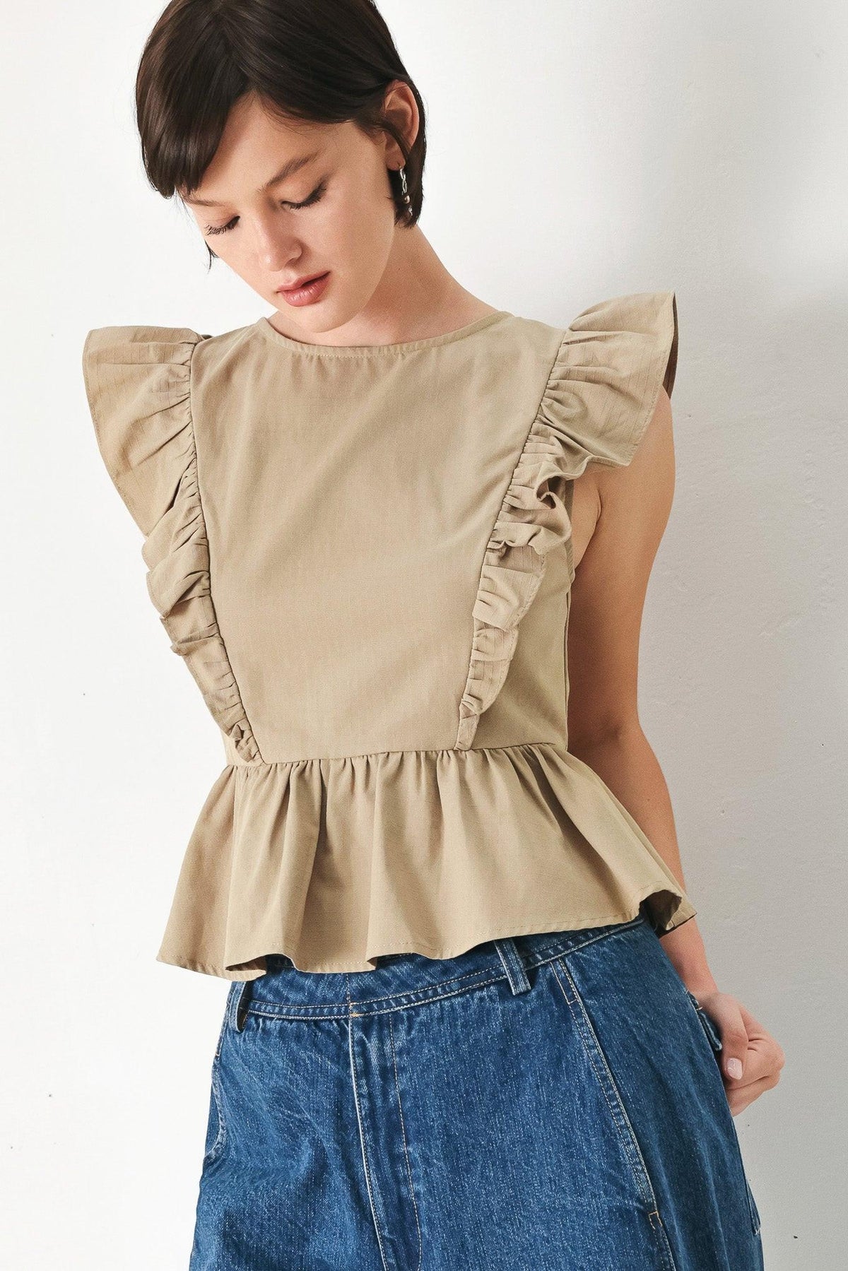 BLUSA TEJIDA DE FLORES BLANCAS