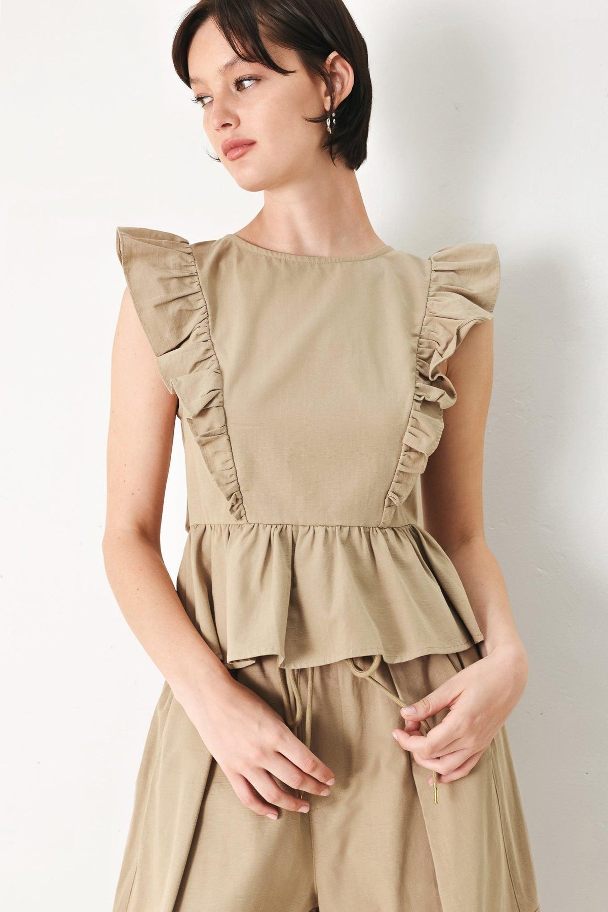 BLUSA TEJIDA DE FLORES BLANCAS