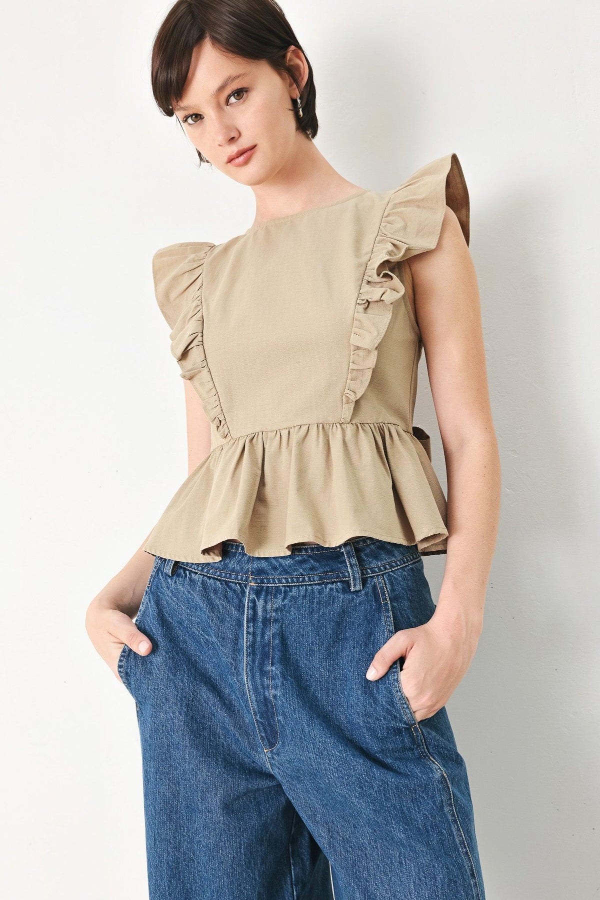 BLUSA TEJIDA DE FLORES BLANCAS