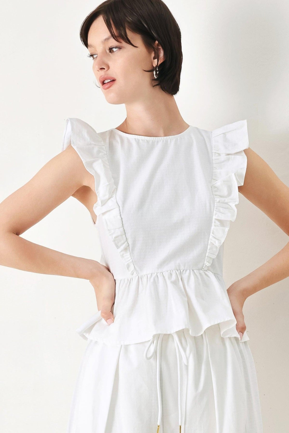 BLUSA TEJIDA DE FLORES BLANCAS