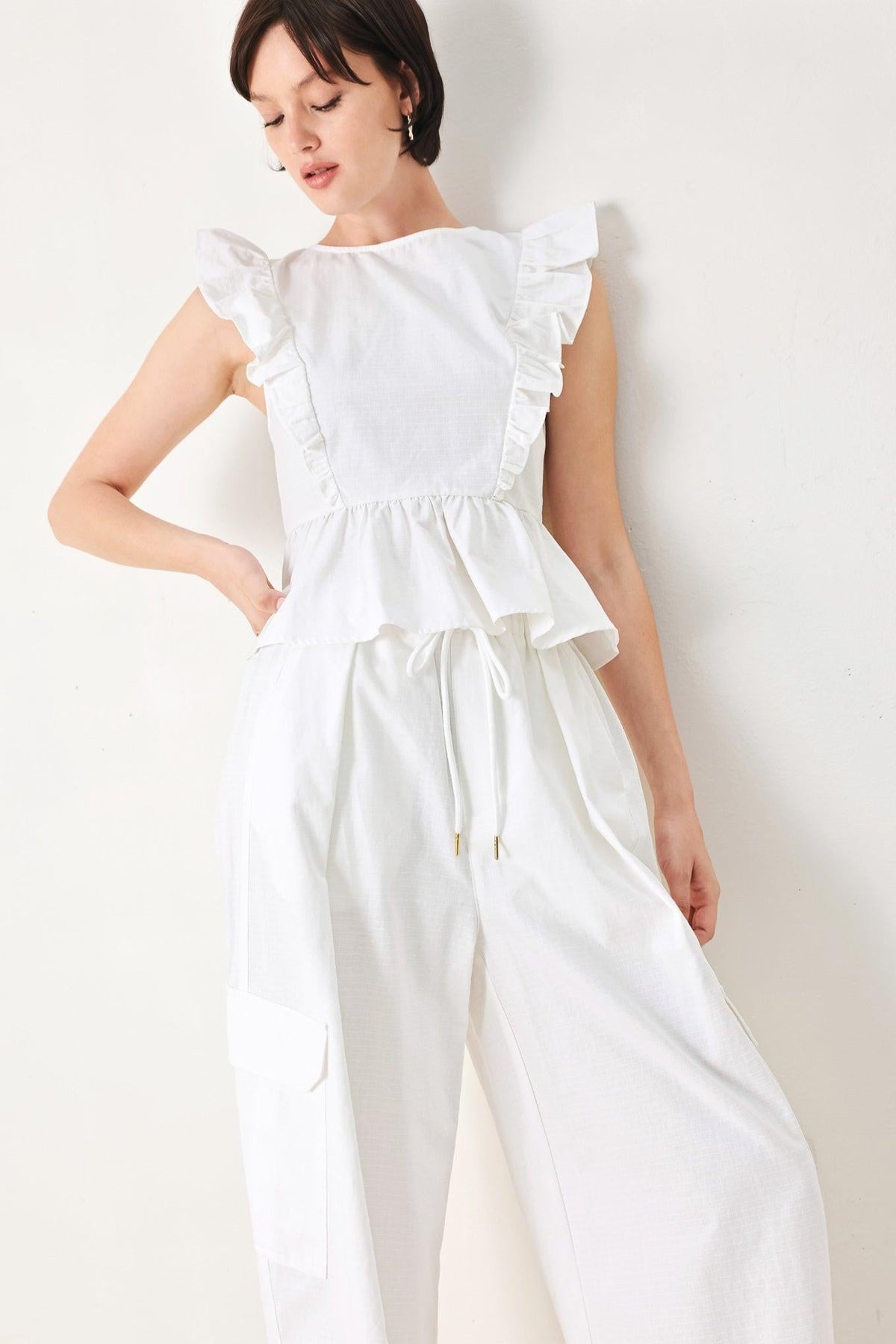 BLUSA TEJIDA DE FLORES BLANCAS
