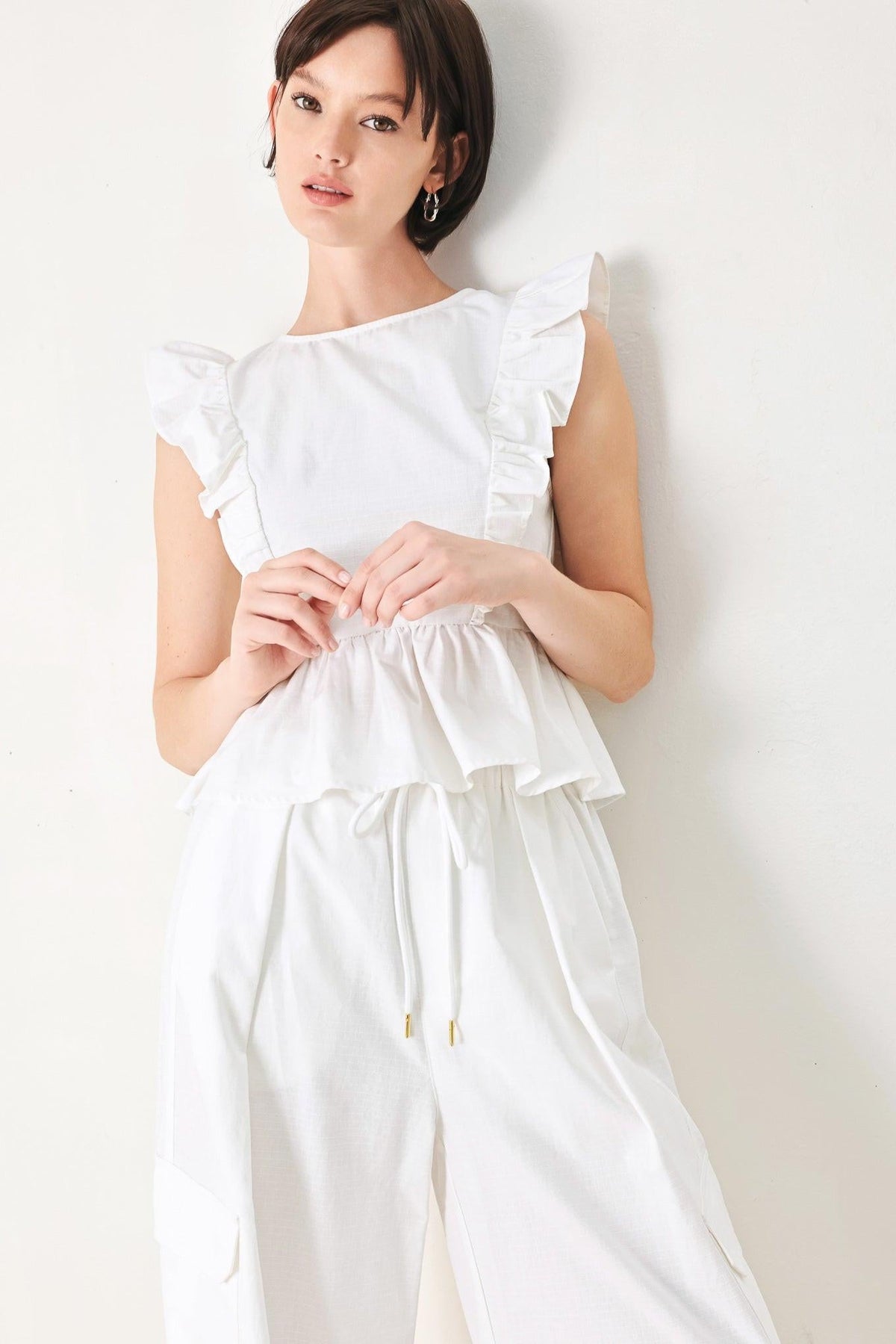 BLUSA TEJIDA DE FLORES BLANCAS