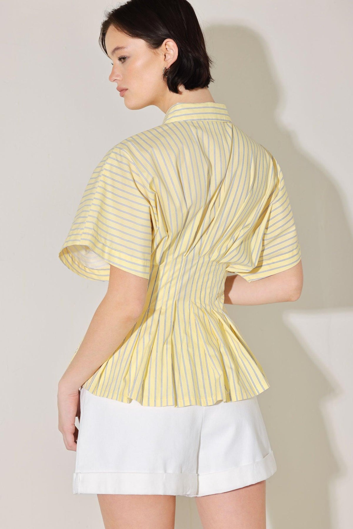 BUTTER MODE ACTIVATED WOVEN TOP