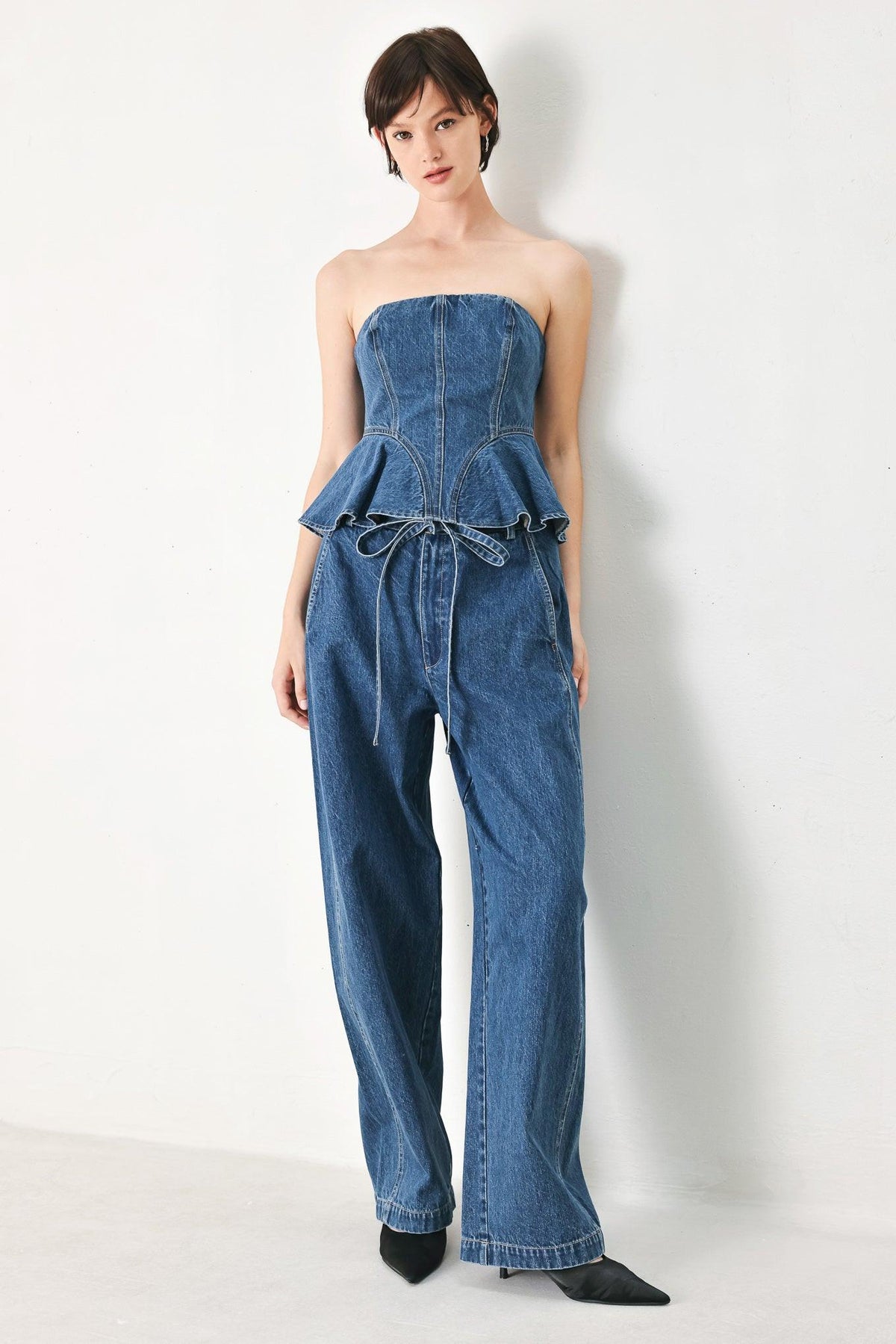 TOP DE DENIM BUSTIER CON ESTAMPADO DE FLORES AZULES