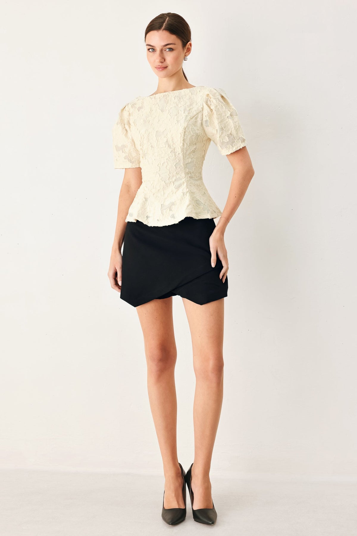 BLUSA DE JACQUARD TEJIDO CON ESTAMPADO FLORAL BONITO