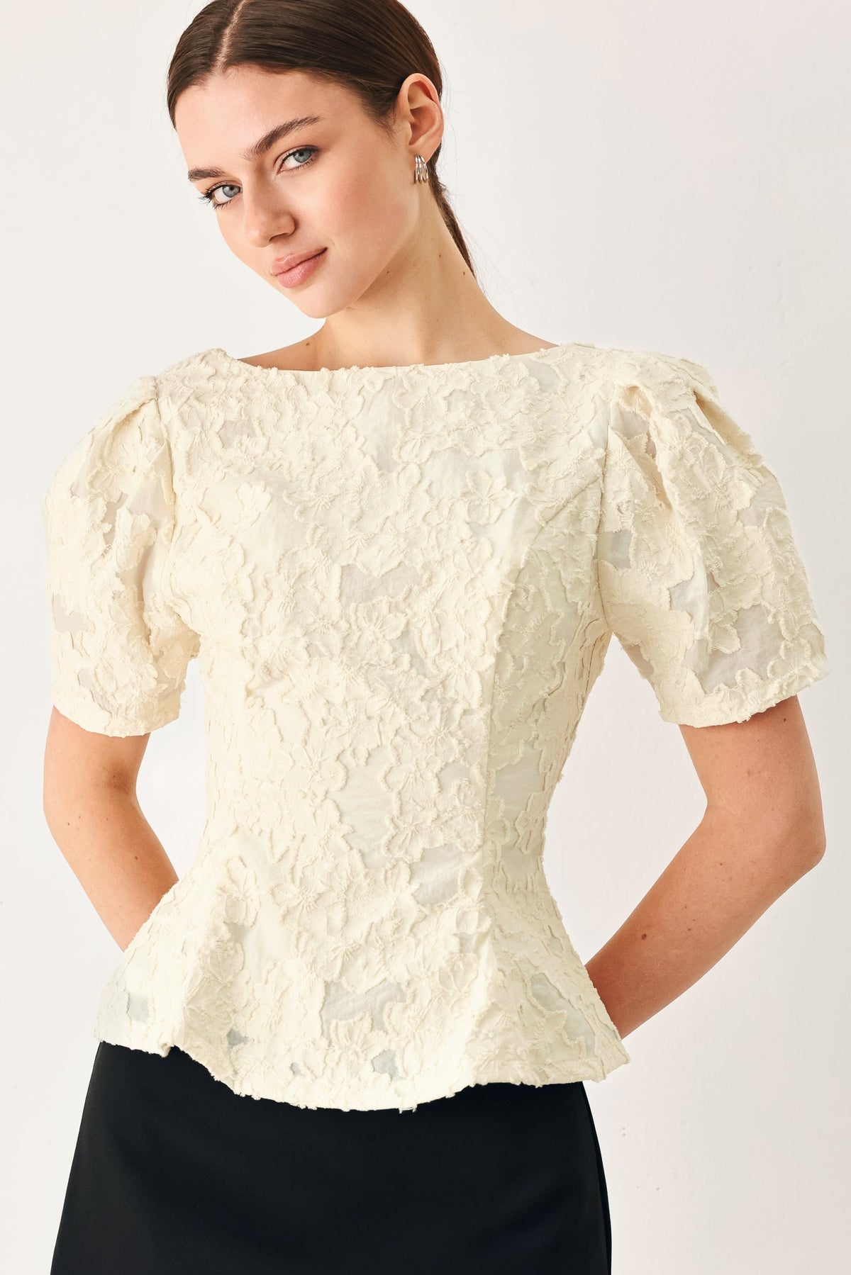 BLUSA DE JACQUARD TEJIDO CON ESTAMPADO FLORAL BONITO