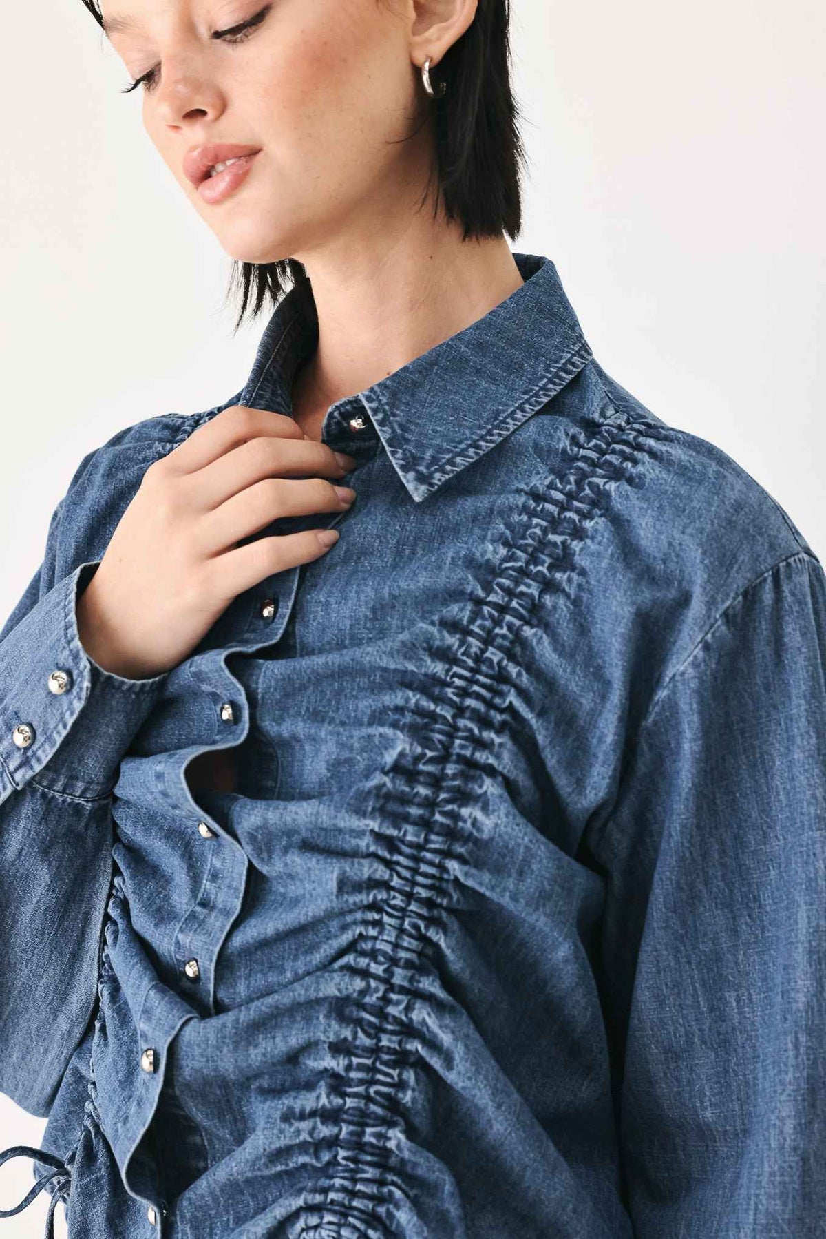 CASUAL ENCOUNTER INDIGO RUCHED DENIM BUTTON-DOWN TOP