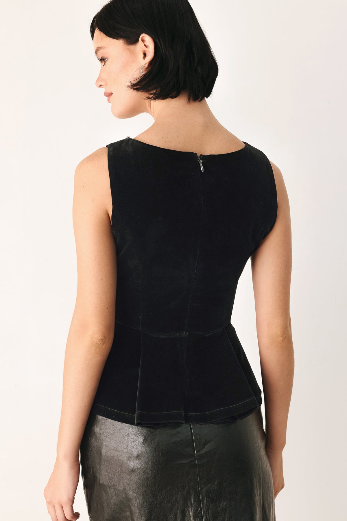 TOP DE PEPLUM DE TERCIOPELO CON PEDRERÍA MIDNIGHT GLAM