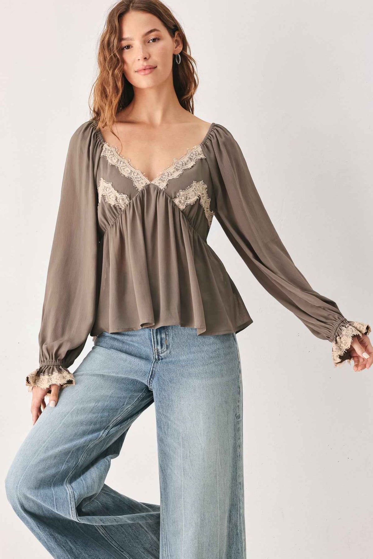 GREIGE ROMANTIC LACE-TRIM WOVEN TOP