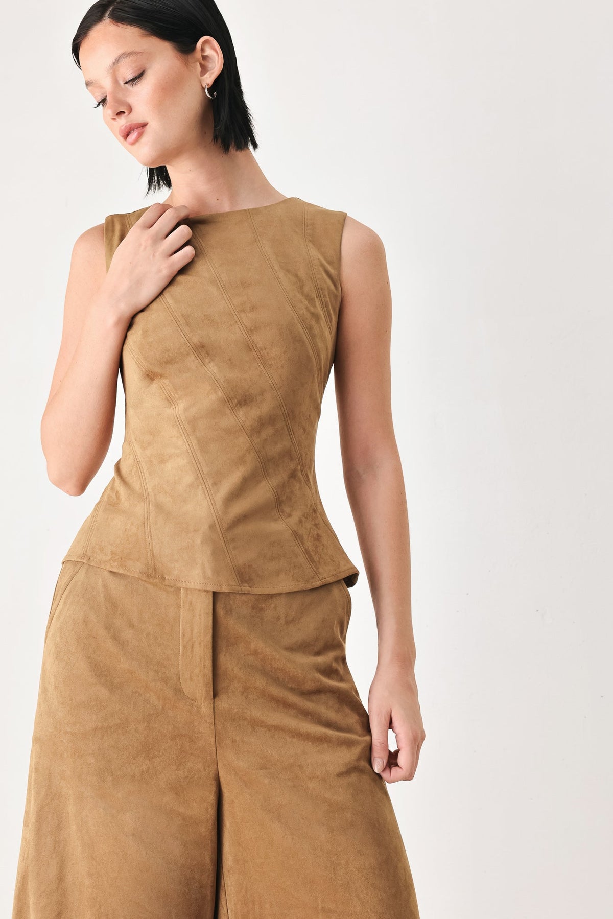 TOP SIN MANGAS DE ANTE SINTÉTICO CAMEL ESTILO DESERT MOD