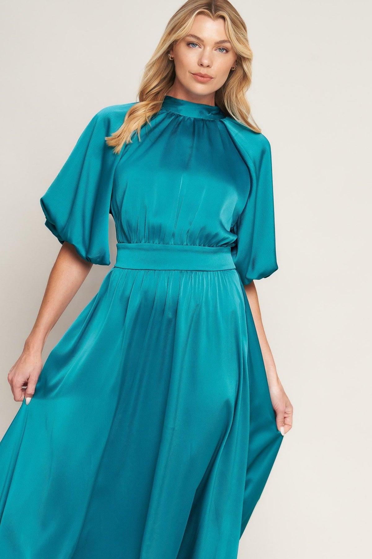 VESTIDO MIDI TEJIDO PETAL PROWESS