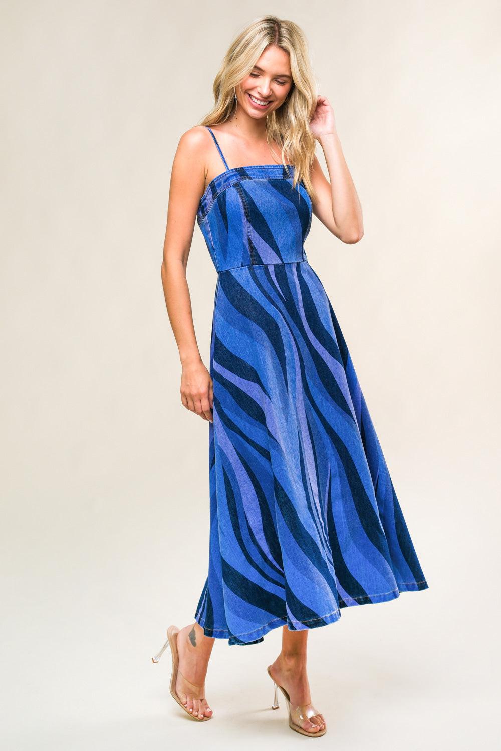 VESTIDO MIDI DE MEZCLILLA PRINCESA PATRIÓTICA