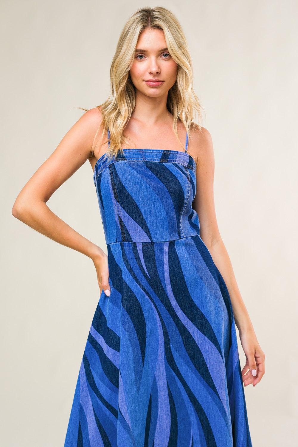VESTIDO MIDI DE MEZCLILLA PRINCESA PATRIÓTICA