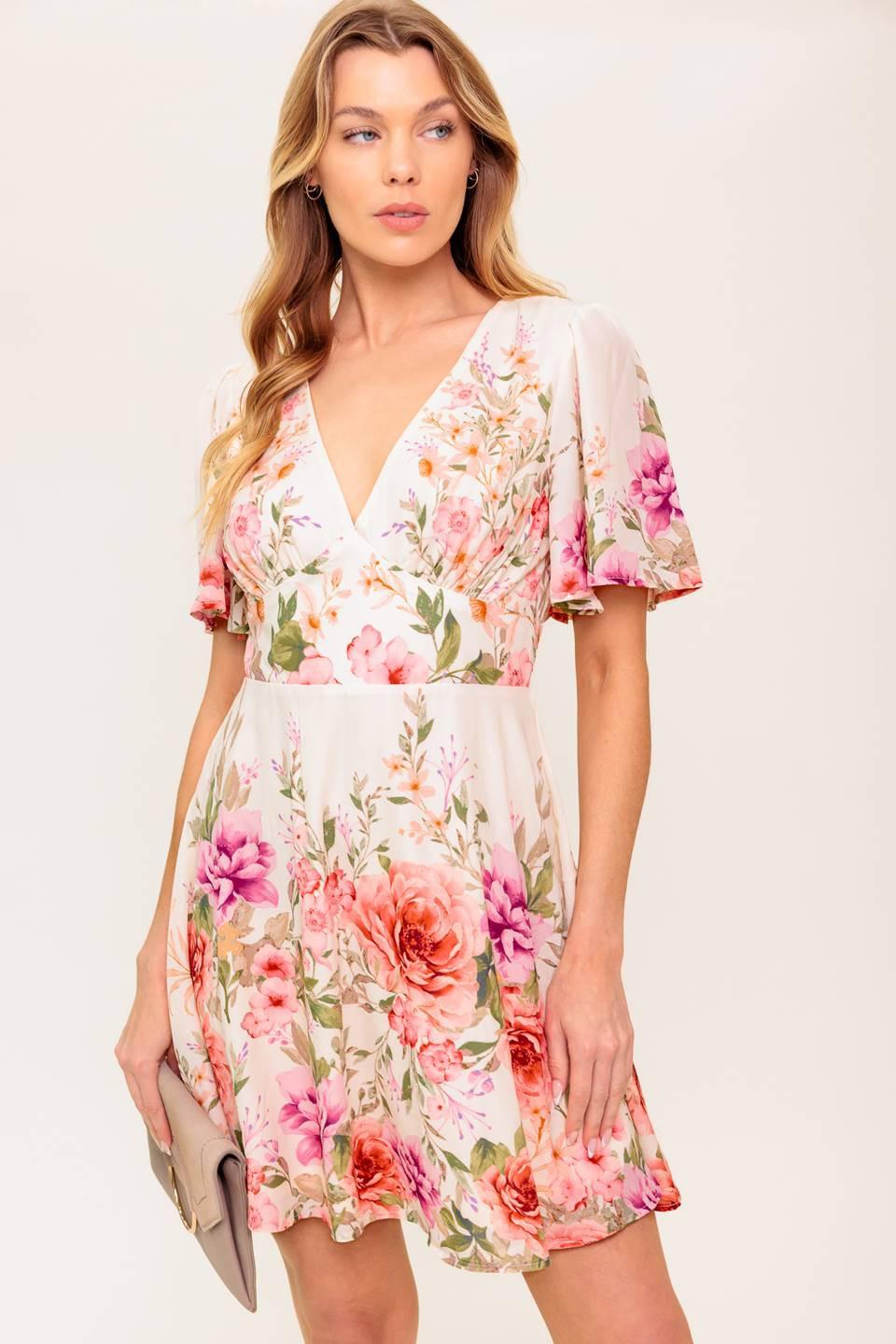 EL MUNDO ESPERA VESTIDO CORTO TEJIDO ROSA CLARO
