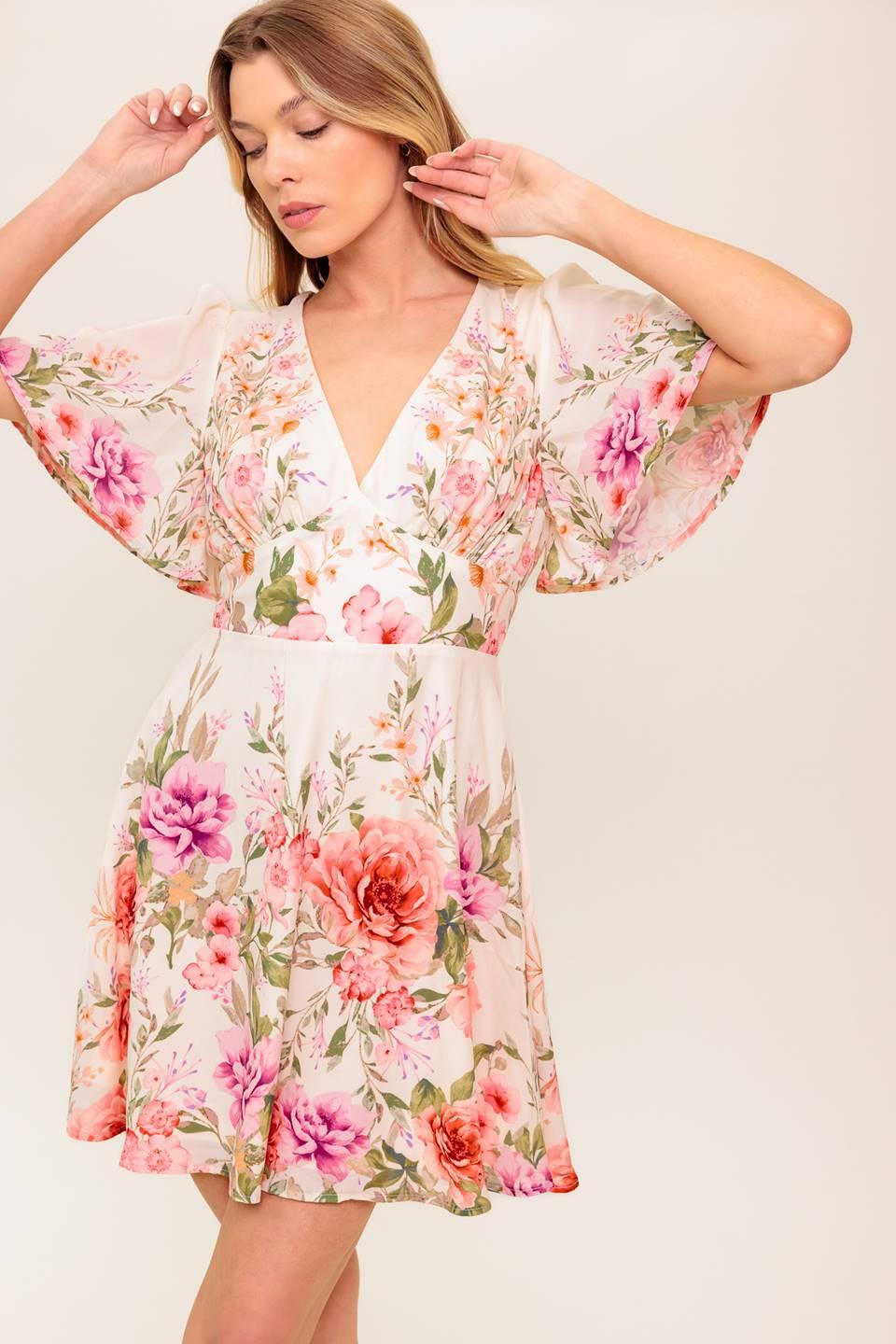 EL MUNDO ESPERA VESTIDO CORTO TEJIDO ROSA CLARO