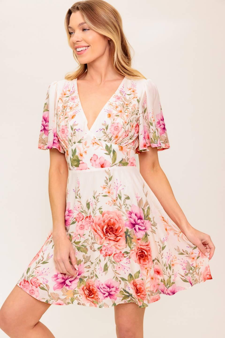 EL MUNDO ESPERA VESTIDO CORTO TEJIDO ROSA CLARO