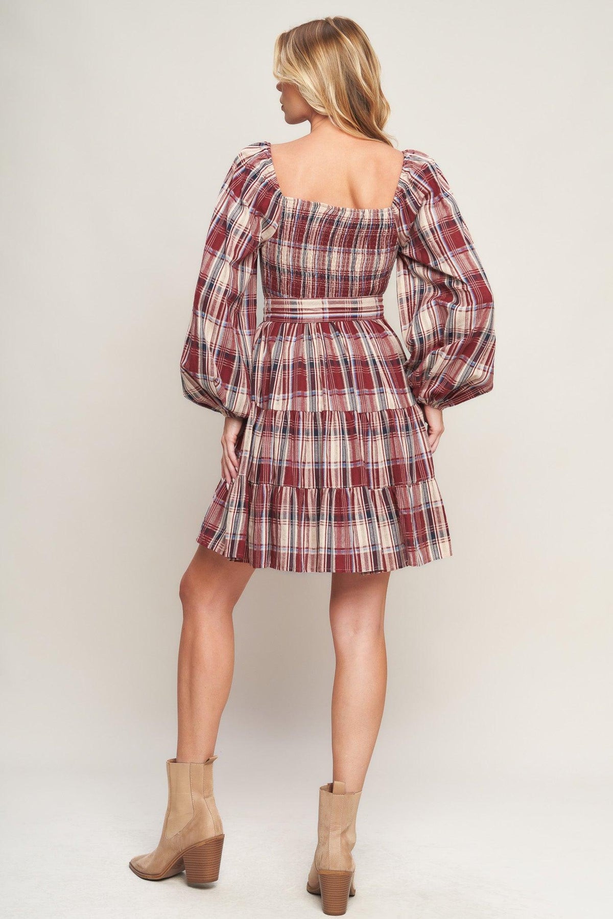 VESTIDO CORTO A CUADROS HONEY HUG
