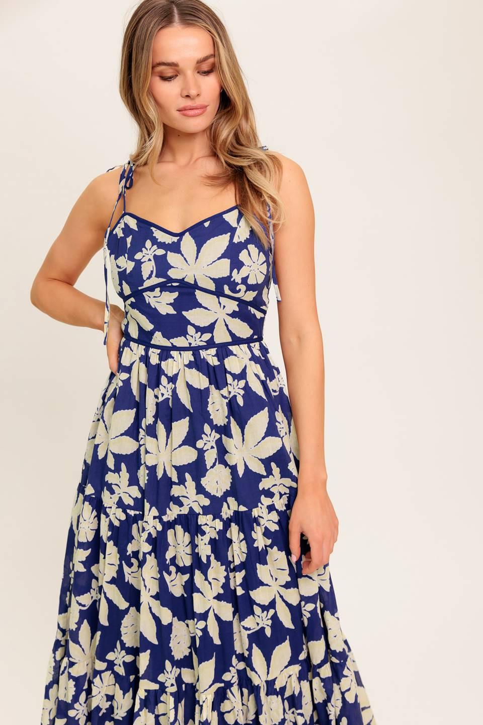 VESTIDO MIDI TEJIDO PETALS IN THE WIND