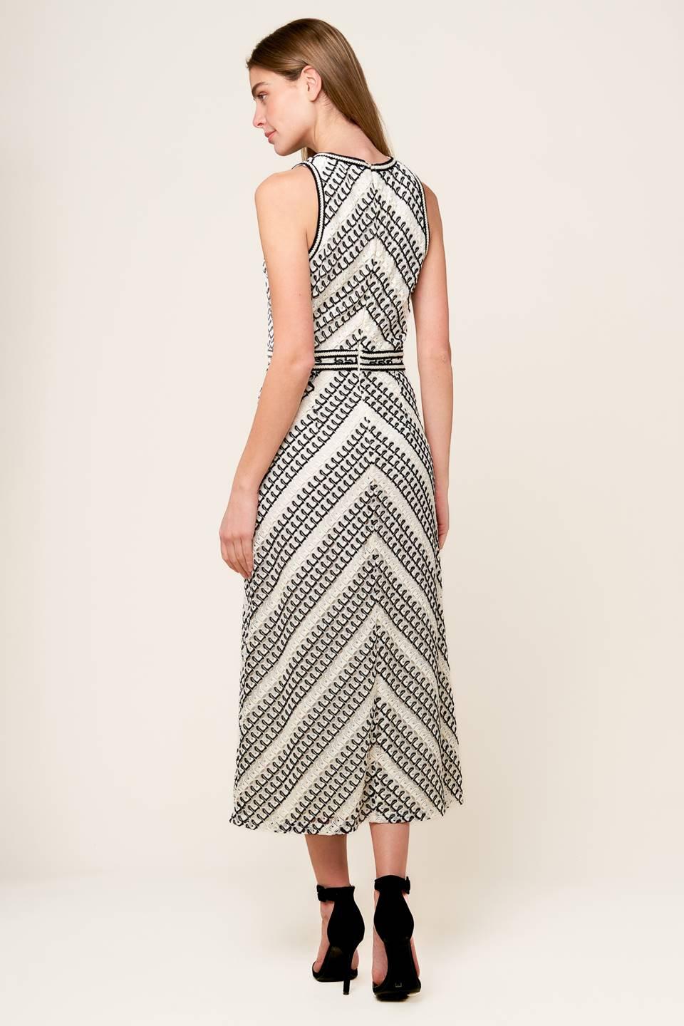 VESTIDO MIDI DE CROCHET CON EXCELENTE AJUSTE