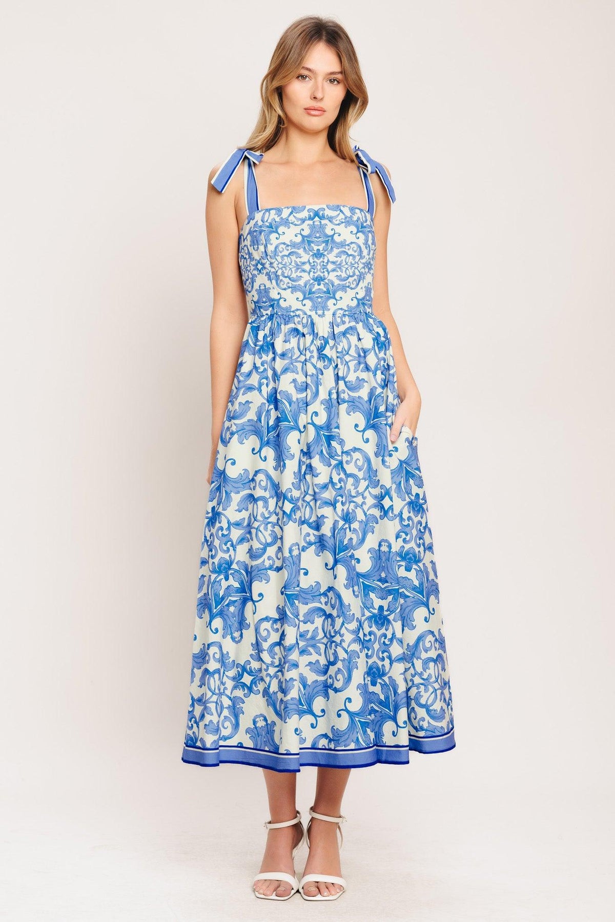 VESTIDO MIDI DE TEJIDO AZUL CELESTE