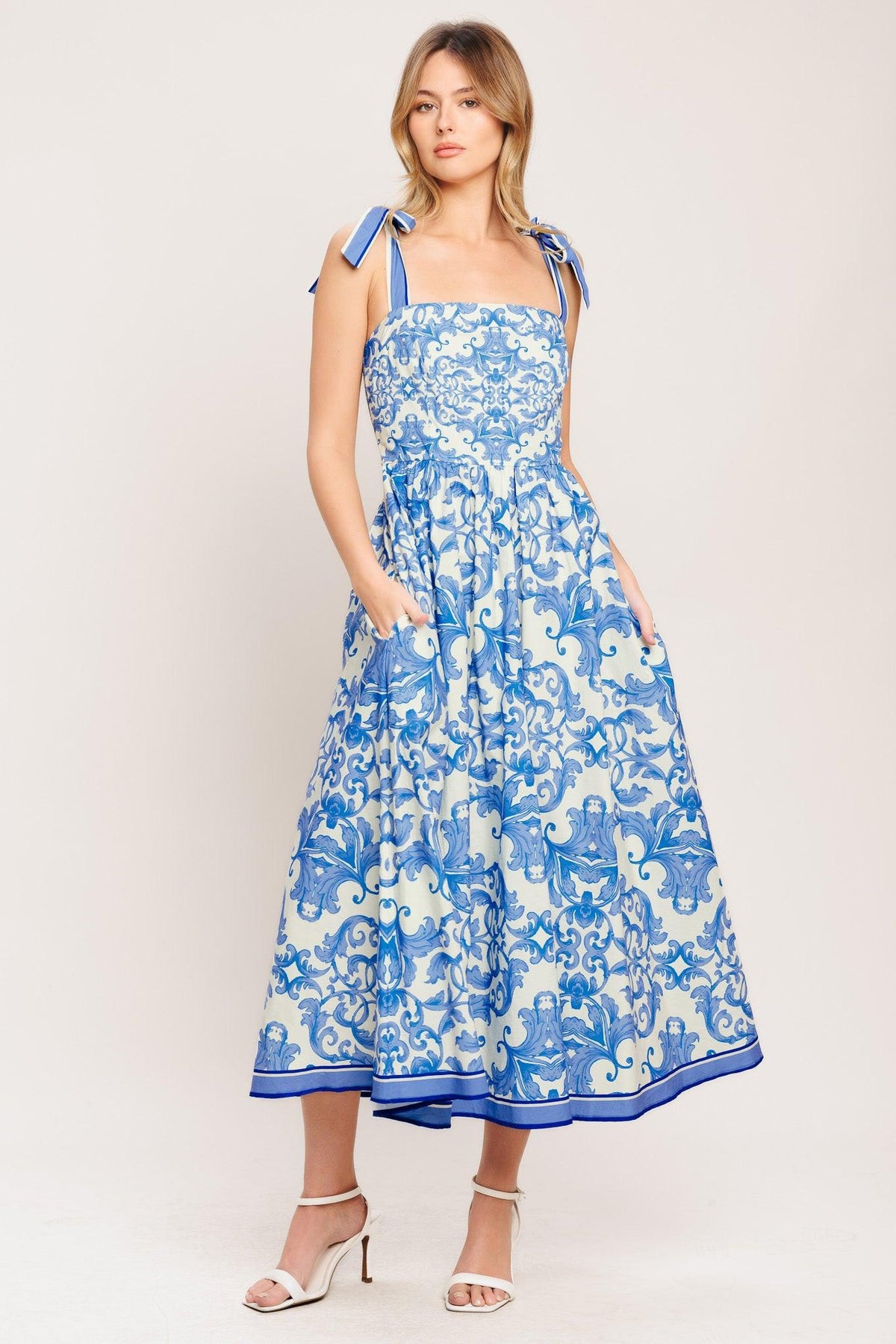 VESTIDO MIDI DE TEJIDO AZUL CELESTE