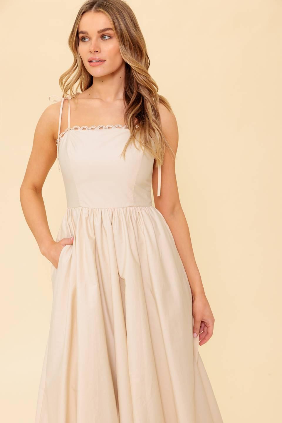 VESTIDO MIDI TEJIDO COLOR CREMA REGAL CUTIE
