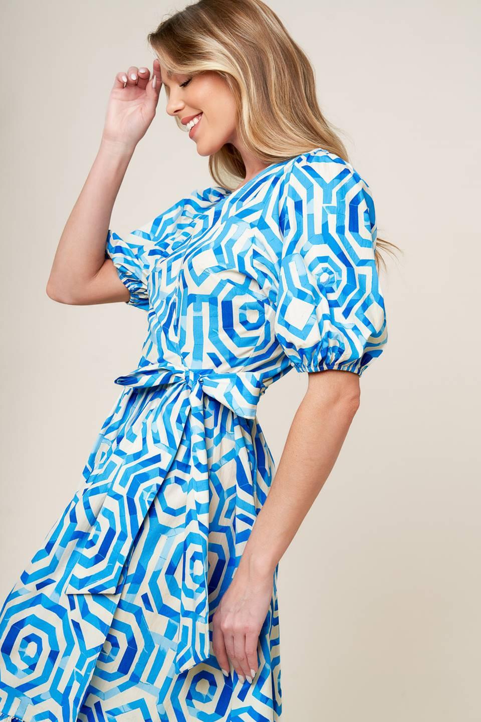 VESTIDO MIDI TEJIDO ENCANTADOR DE TEMPORADA