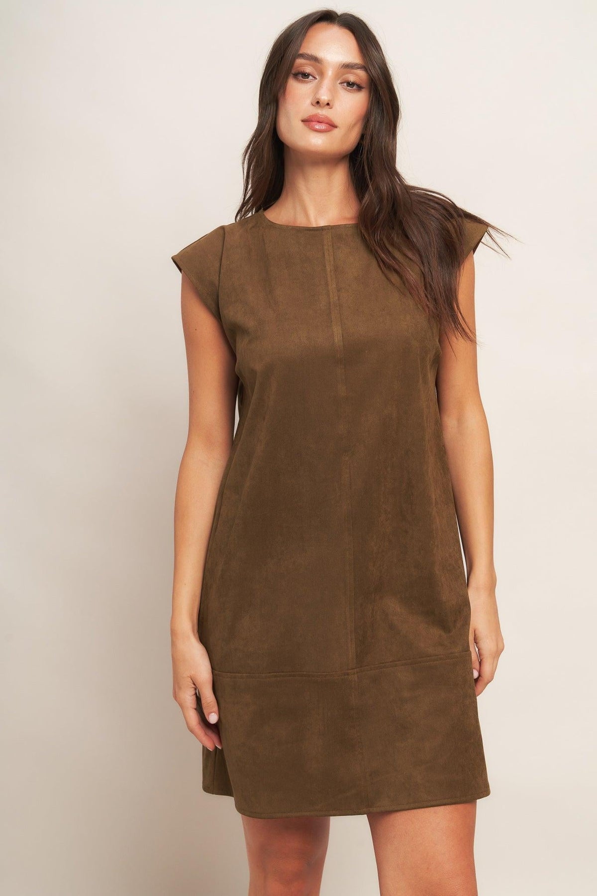 VESTIDO MIDI RECTO EN ANTE SINTÉTICO, ESTILO LUJO SILENCIOSO