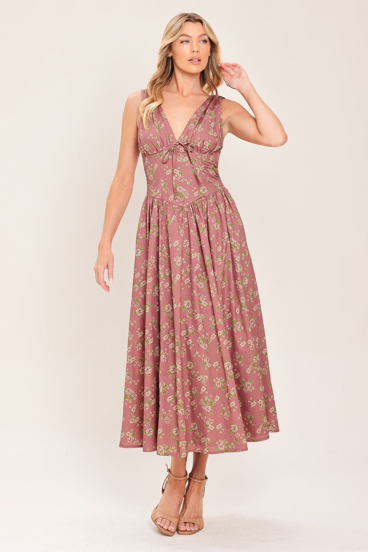 VESTIDO MIDI TEJIDO CON ESTAMPADO DE ROSAS GARDEN PARTY