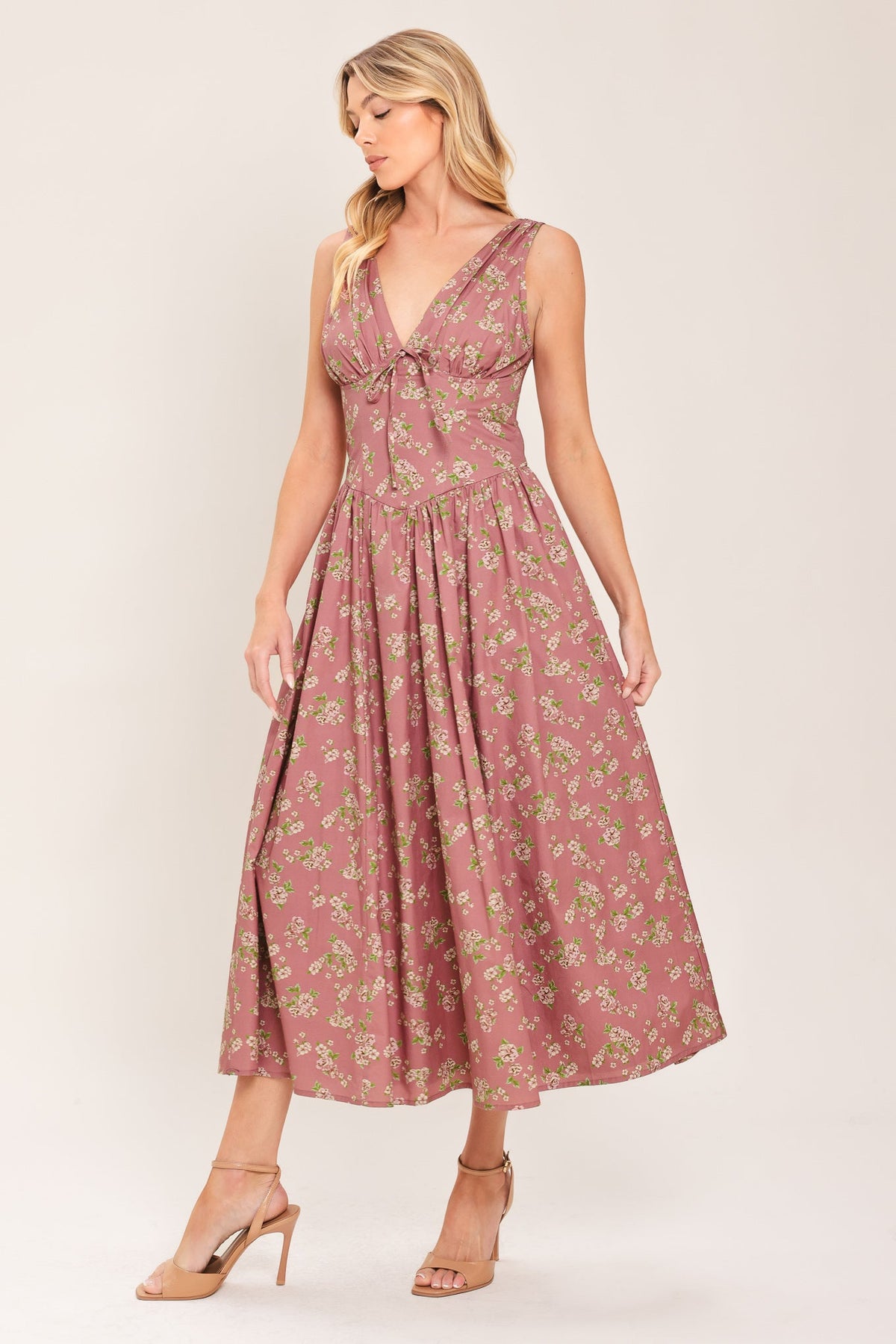 VESTIDO MIDI TEJIDO CON ESTAMPADO DE ROSAS GARDEN PARTY