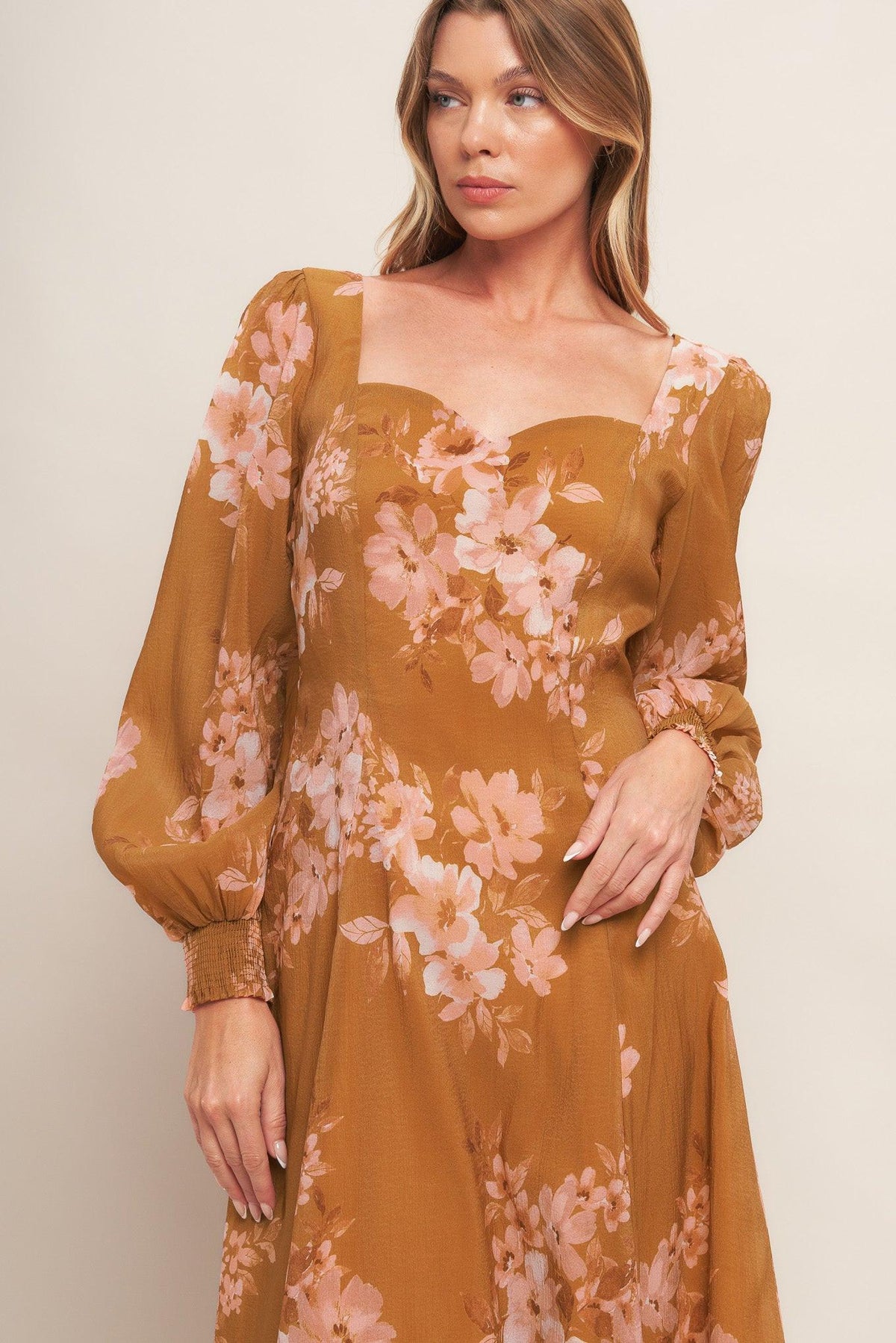 VESTIDO DE TOBILLO TEJIDO FLOR DORADA