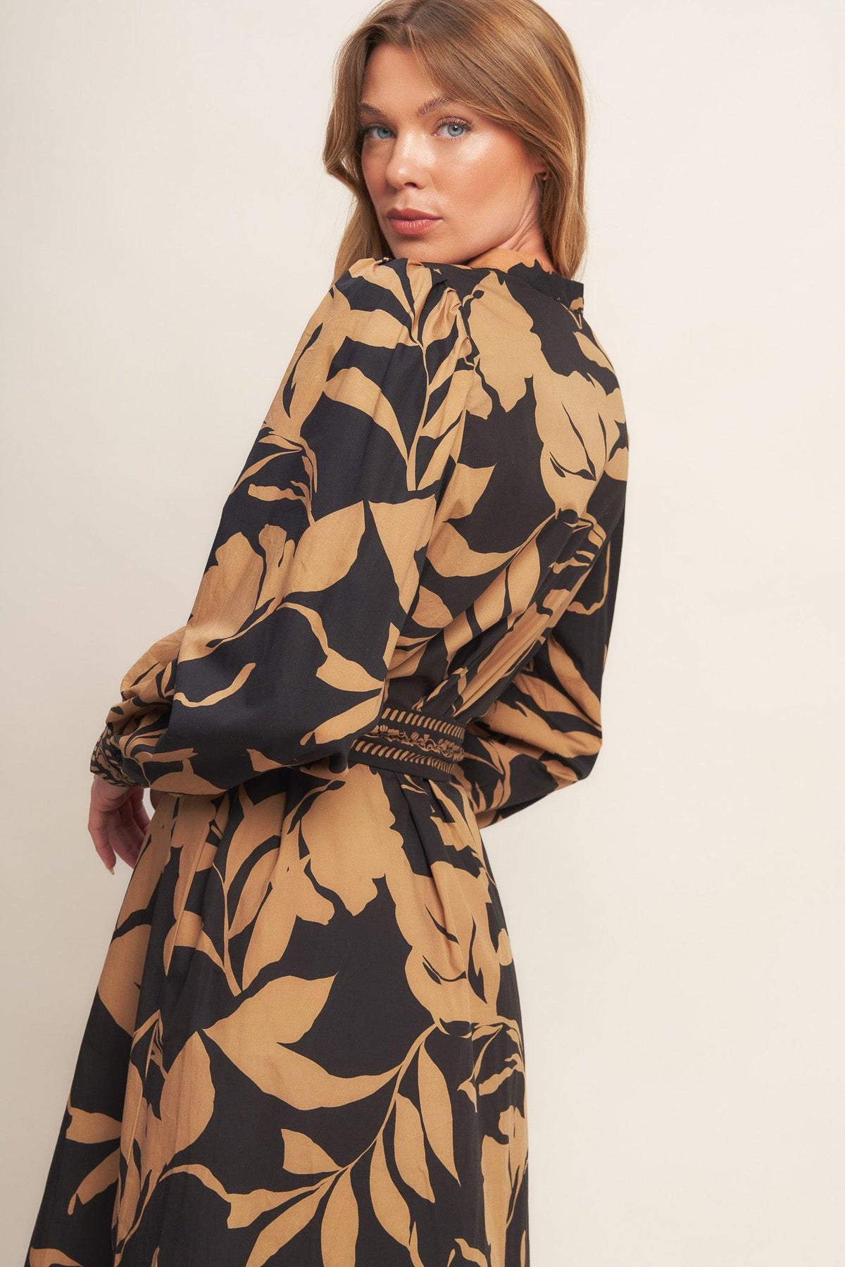 VESTIDO MIDI TEJIDO HOJA DE OTOÑO