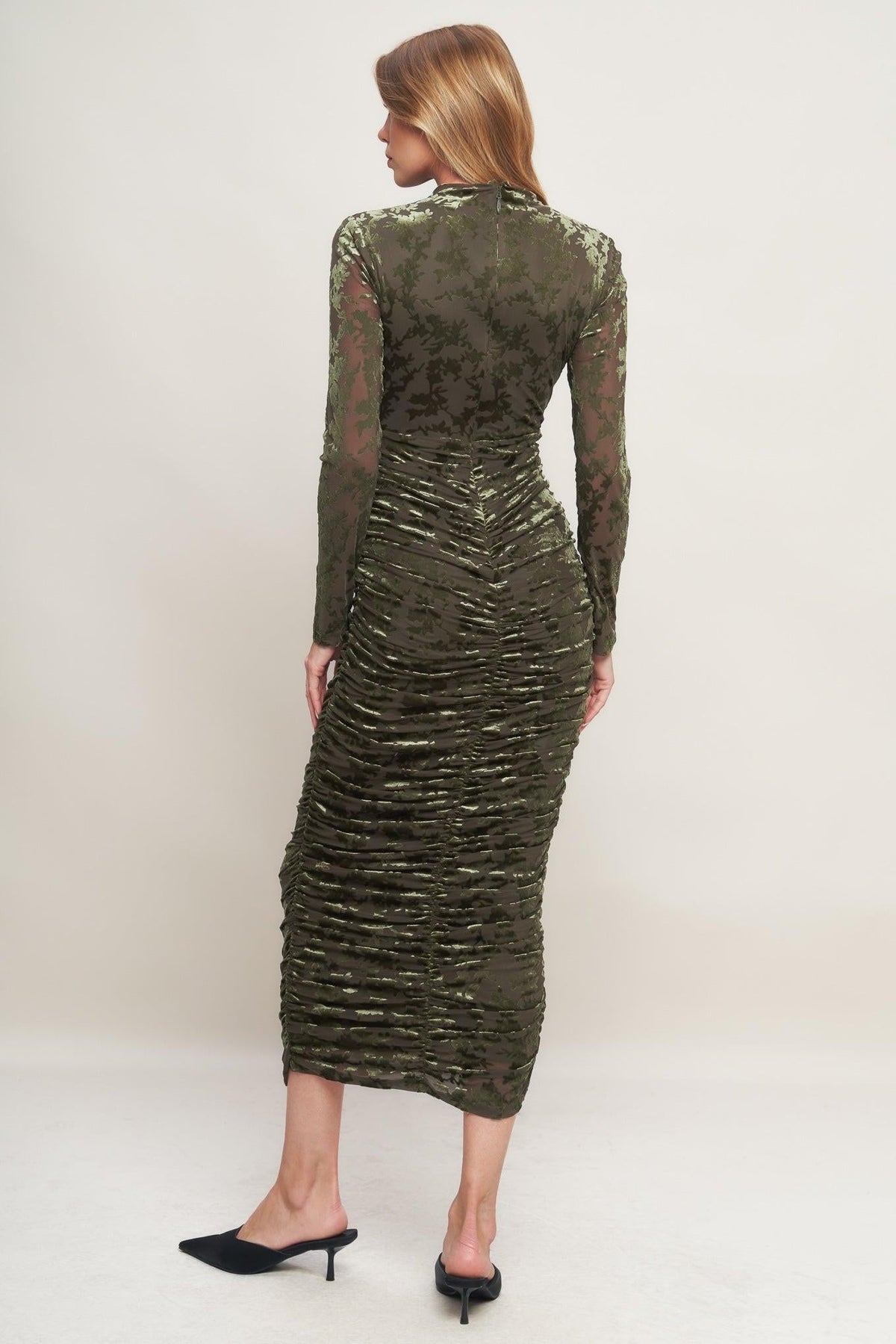 VESTIDO MIDI DE TERCIOPELO NIGHTSHADE GLAMOUR