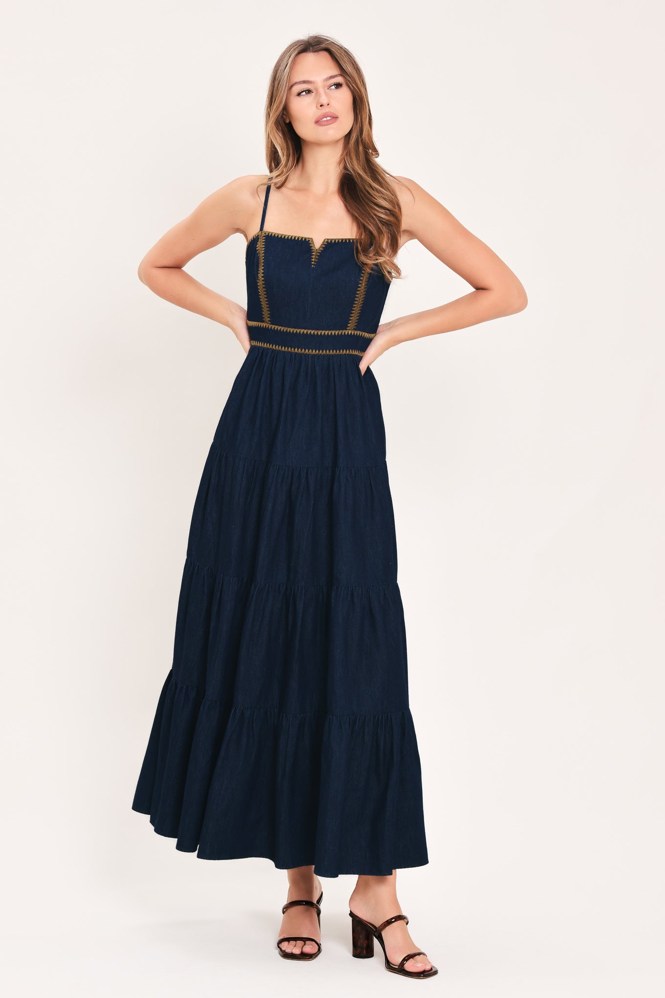 VESTIDO MAXI DE MEZCLILLA STARS ALONG THE SEAM